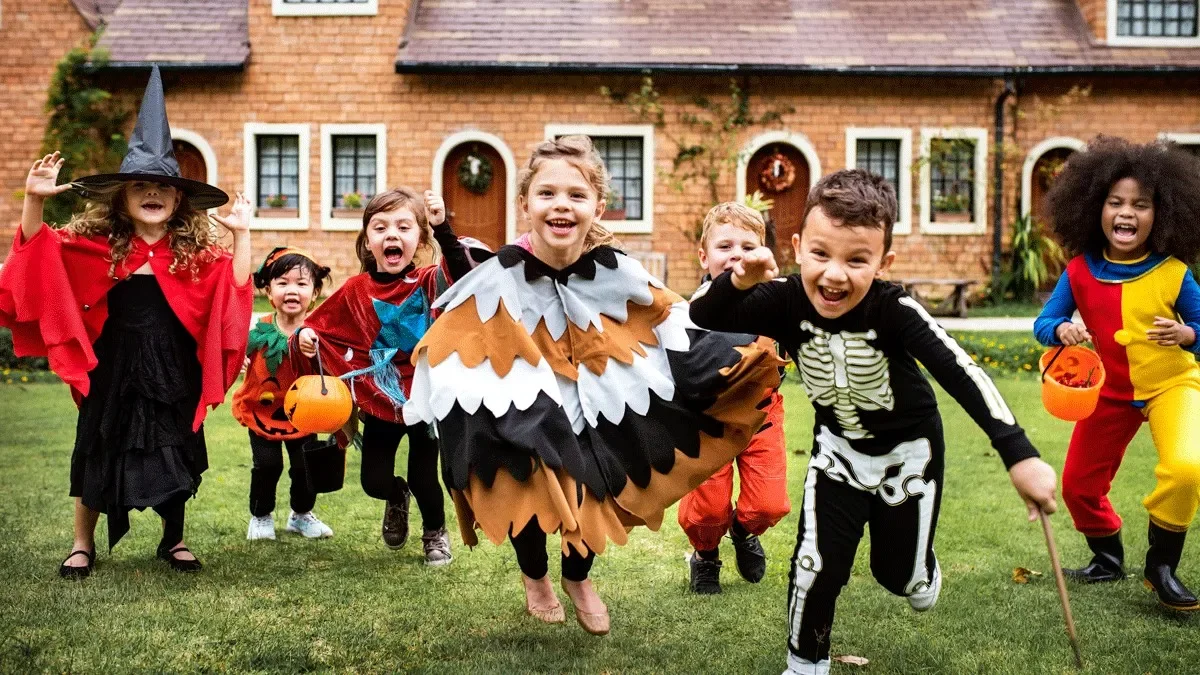 Spooktacular Halloween Pop-Up Party! Saturday 10/17 @10am