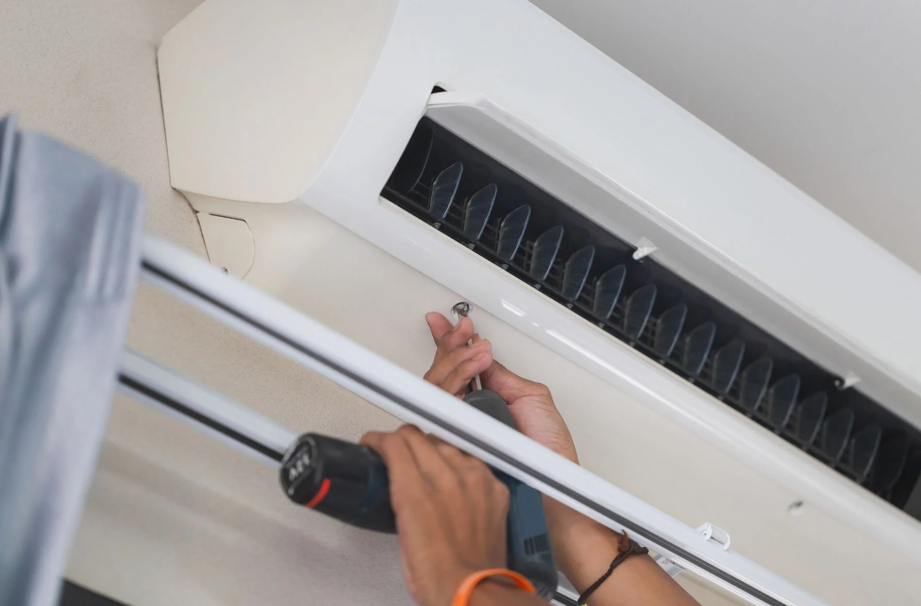 What to Expect When Hiring Air Conditioning Specialists in Brisbane