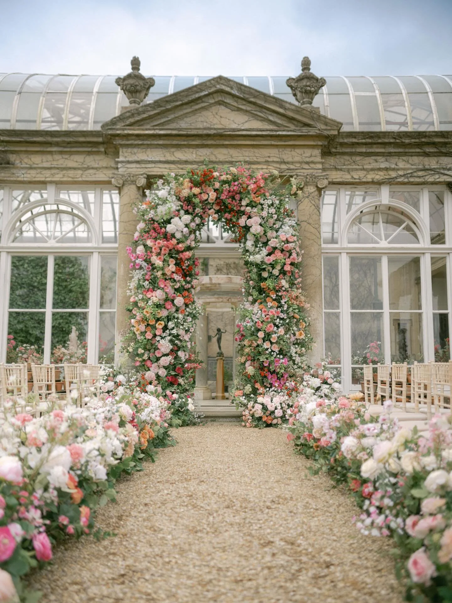 It&rsquo;s important that your dreams fly.

Many of our couples come to us with a unique vision - something that sounds like a fairytale. Something that operates on the edge of possibility. They sometimes hold back on sharing their dreams because, su