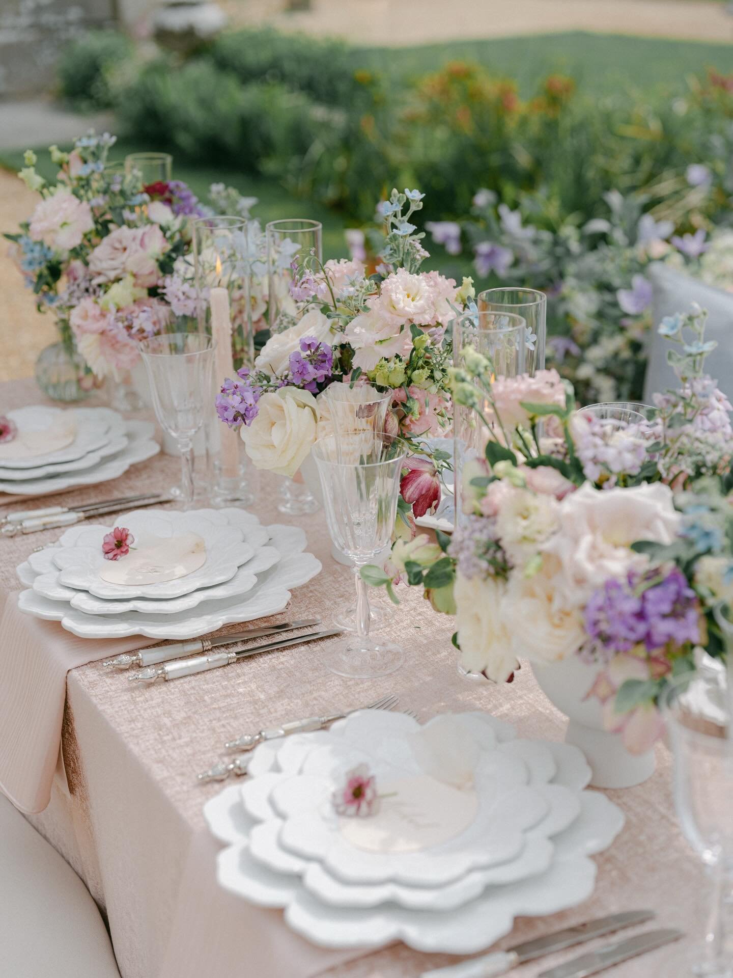 Our senses have a way of taking us back to special memories, and enriching them in the most beautiful way. It&rsquo;s magical.&nbsp;

We can still feel and hear the crunch of the gravel as we walked around the breathtaking Somerley House. We can stil