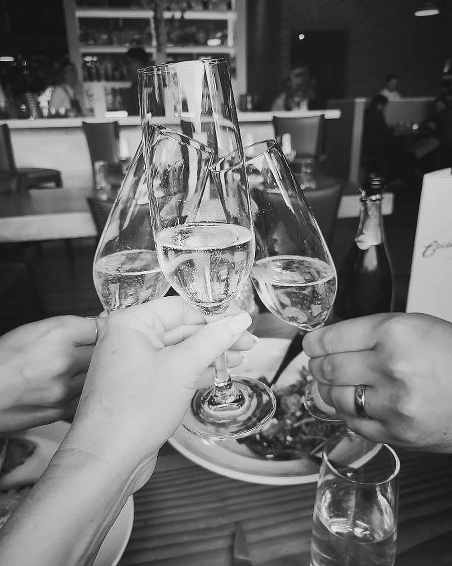 Cheers to the weekend! 🥂