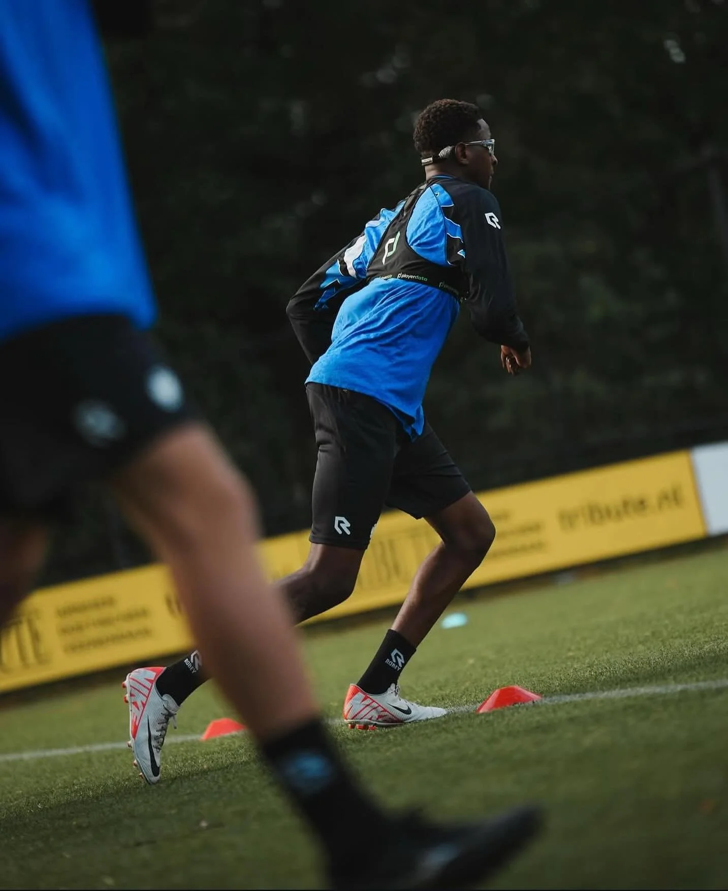 Lamine Kaba has joined Vitesse Academy after a successful trial. Let&rsquo;s go! ⚽️🟡⚫️

#hwpo #godstiming #nsa #vitesse #footballagent