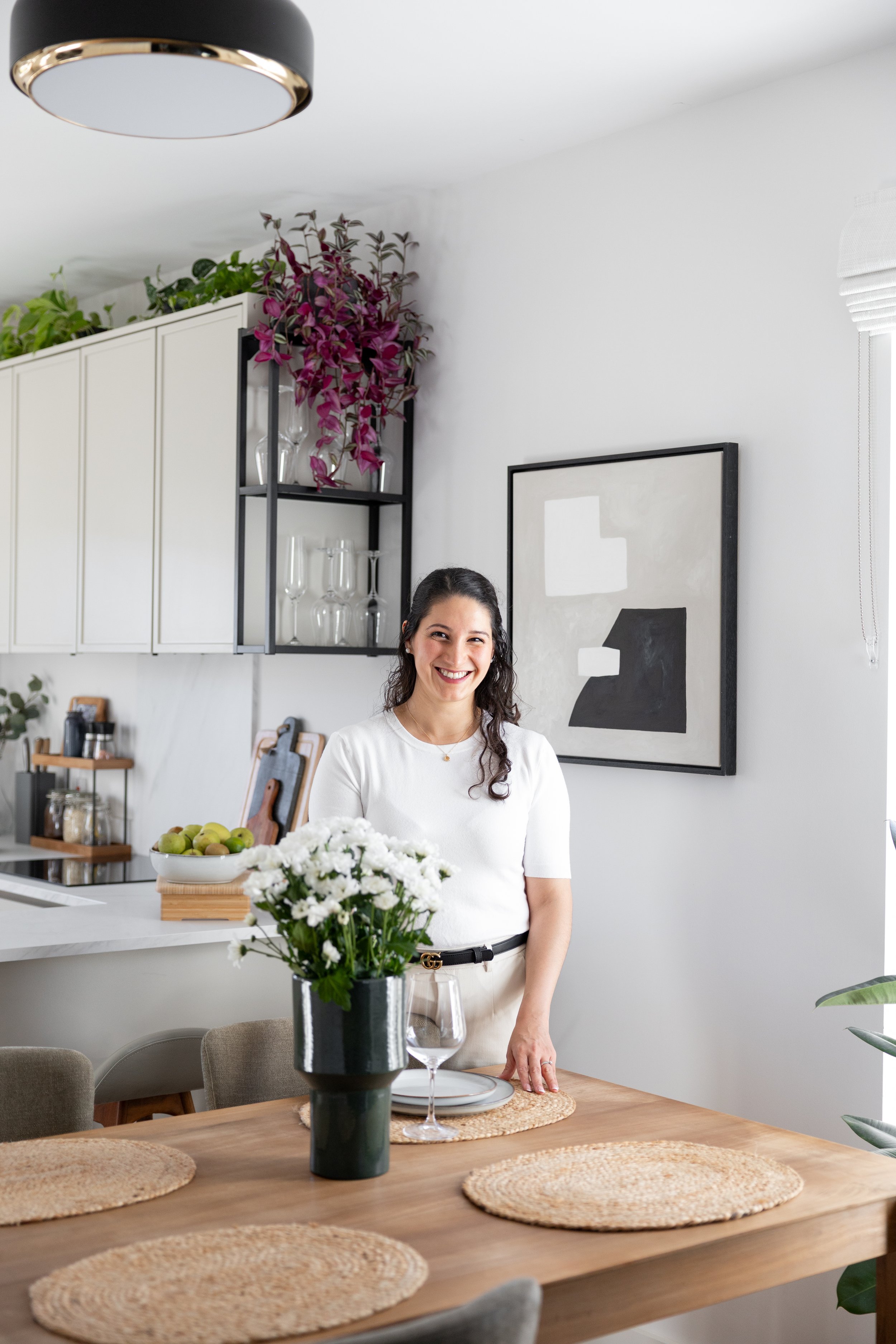 Home staging consultant helping homeowners prepare occupied properties for sale through styling, decluttering and buyer-focused presentation.