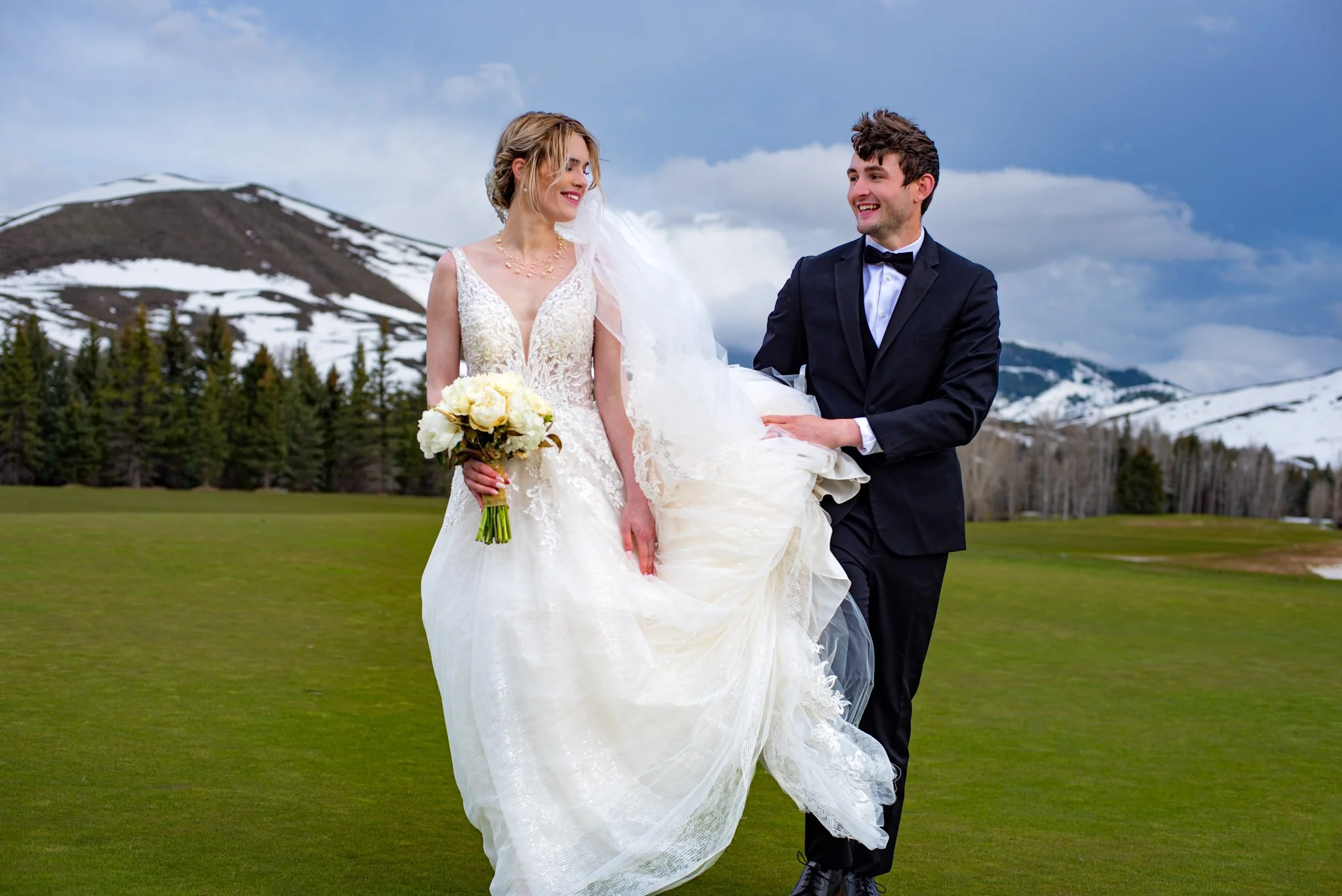 Capturing Everlasting Moments: The Essence of Wedding Photography