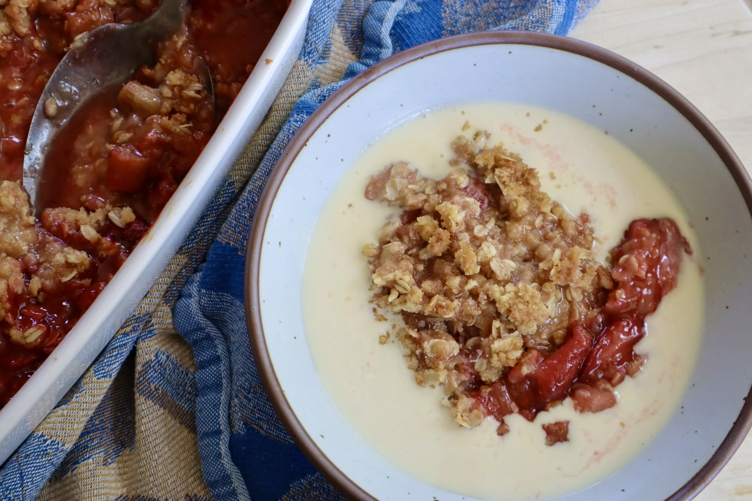 Strawberry Rhubarb Crisp with Cold Vanilla Cream
