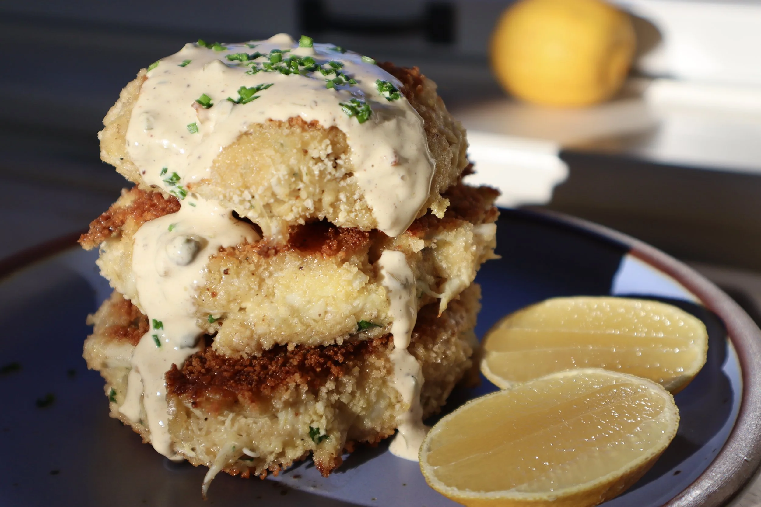 Crispy Crab Cake Recipe with Creamy & Tangy Remoulade