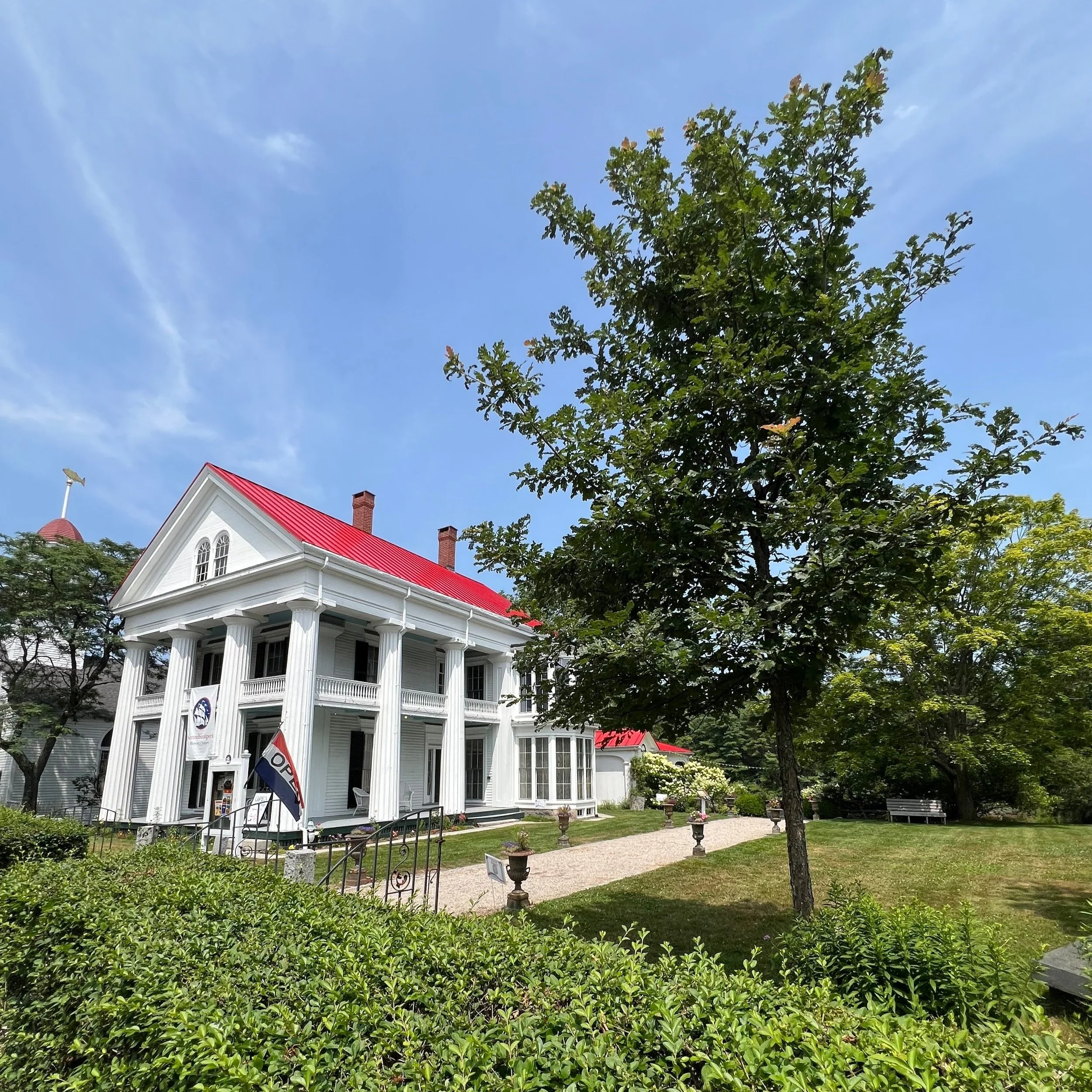 Kennebunkport Historical Society, White Columns