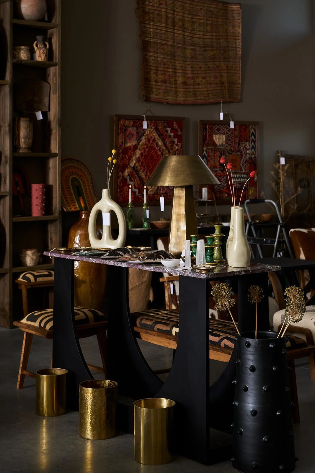 Showroom-Vignette-Table.jpg