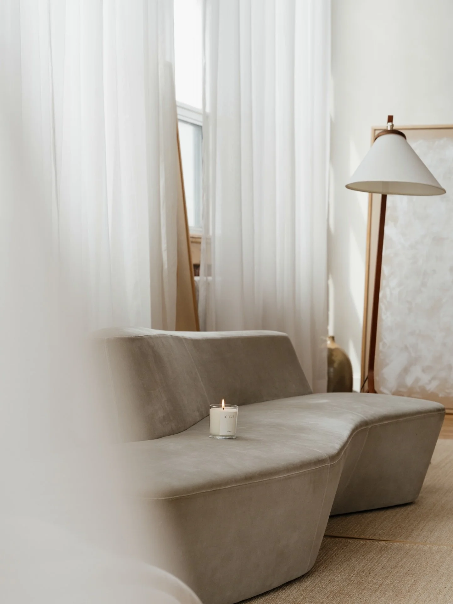 We shot a full content gallery at @casabonastudios for @simplybarecollection&rsquo;s summer launch, Solara - clean, airy frames built for social from the start. 🤍

White space for carousels. Editorial style photos for the feed. Everything your launc