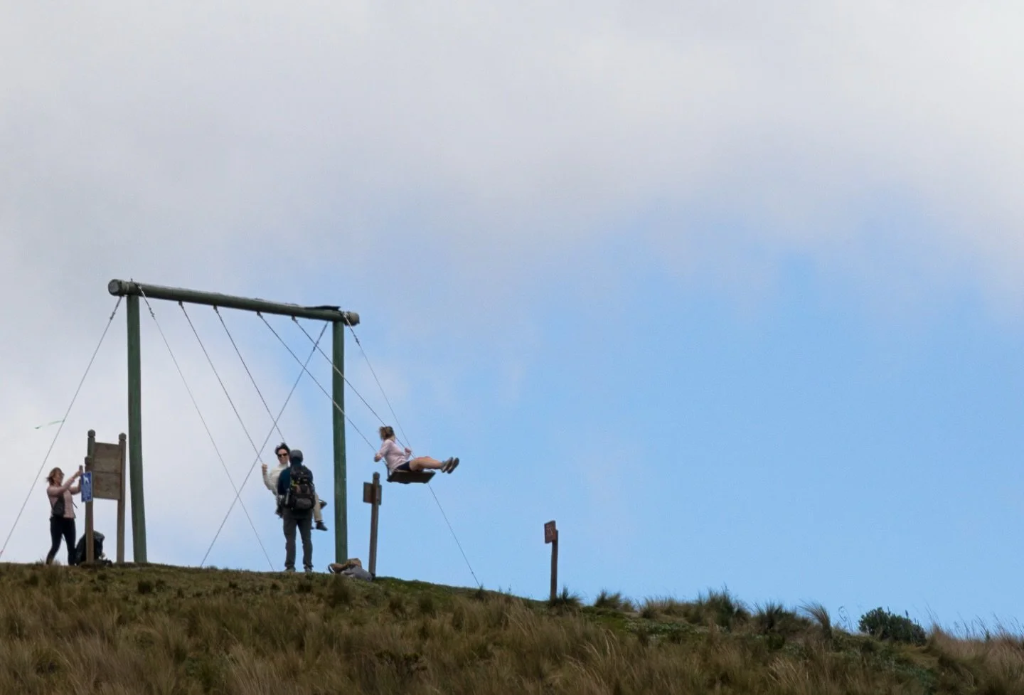 Quito, Ecuador, December 2025

DumboTeixeira&copy;️

#ISwingThatWay #Ecuador #StreetPhotography #EverydayEcuador #Quito