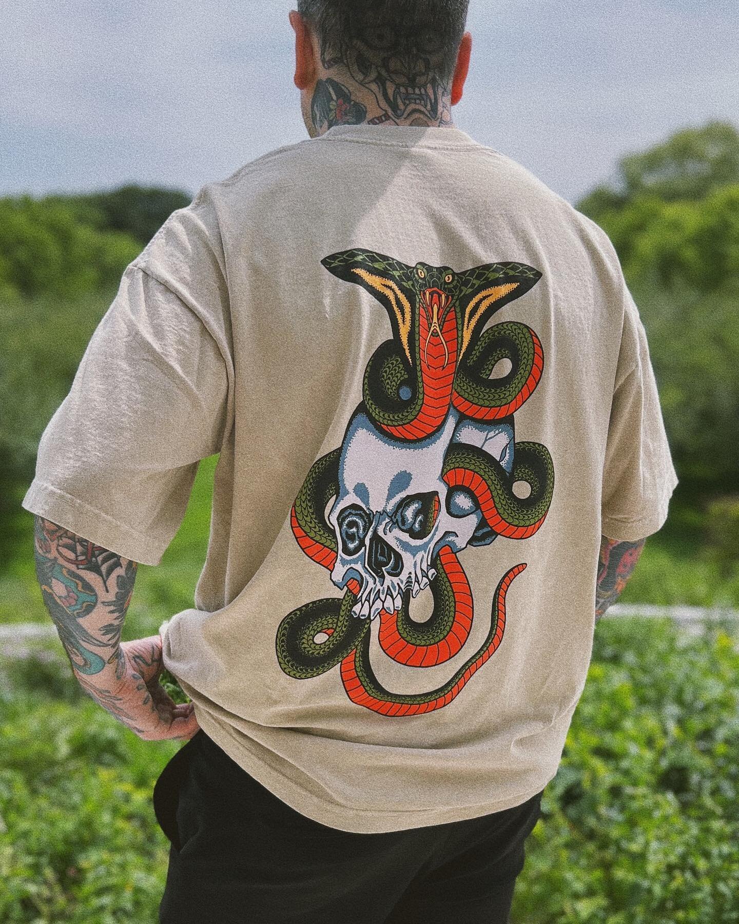 As part of tomorrow&rsquo;s Spring/Summer collection we will be bringing back the Cobra &amp; Skull shirts! Available in two colourways - don&rsquo;t miss it 💪🏼✨
