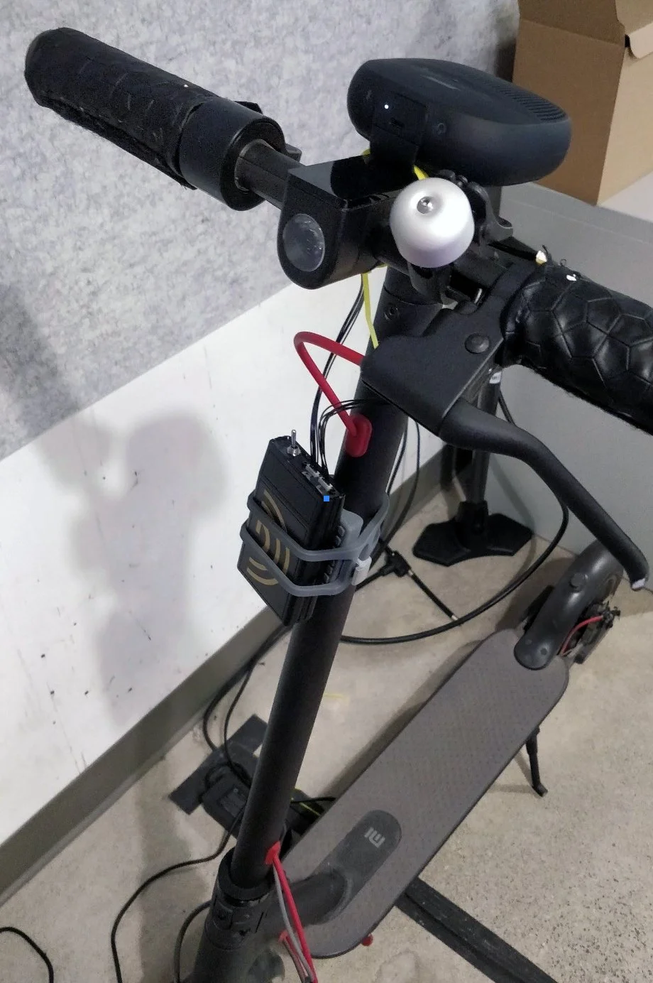 Prototype of a scooter setup for testing navigation systems.