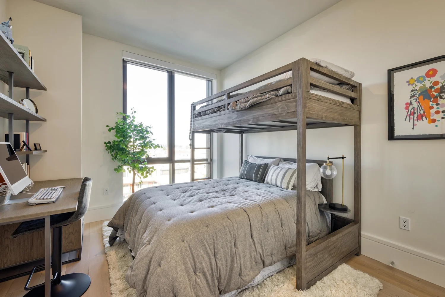 1515 Union St #5C — second bedroom with bunk arrangement