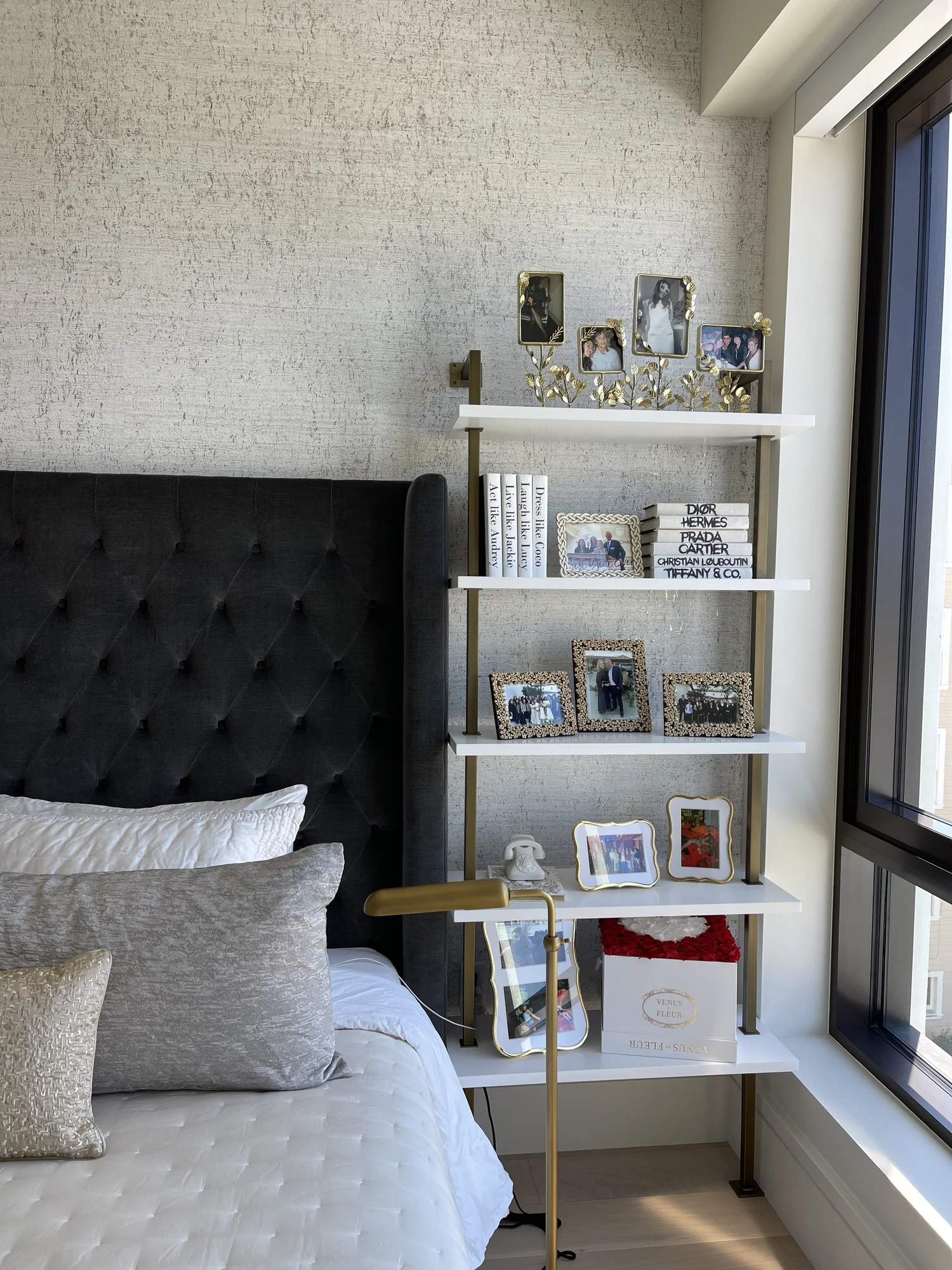 1515 Union St #5C — bedroom styling detail