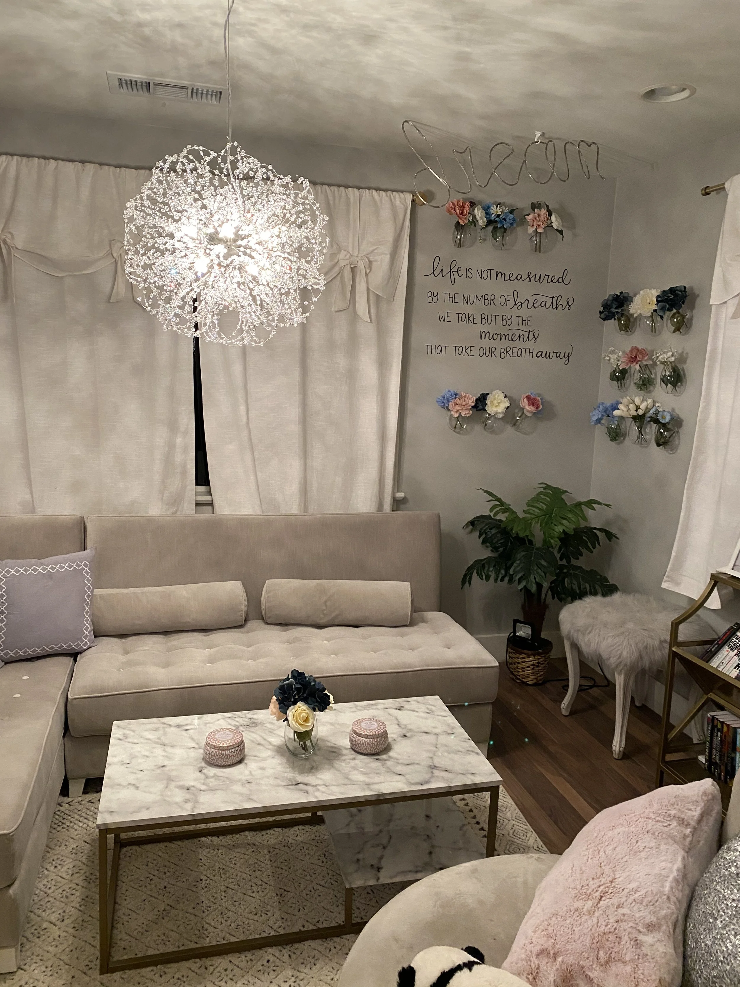 Dani's Bedroom1.jpeg