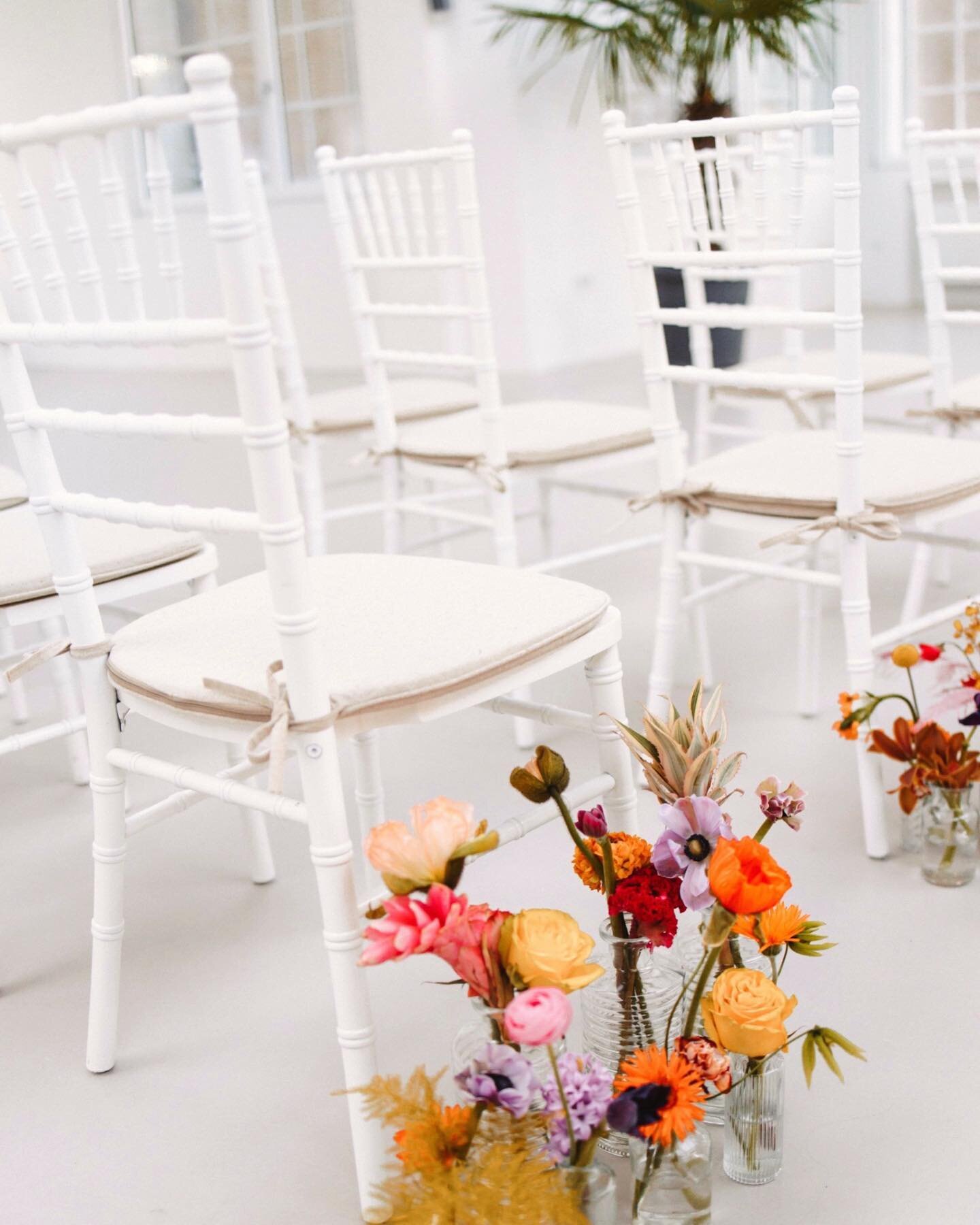 | looking for the perfect chairs for your wedding? our classic tiffany chairs in white are the epitome of timless elegance. with their sleek lines and comfortable design, they will elevate the look of your wedding ceremony and reception. 

our team c