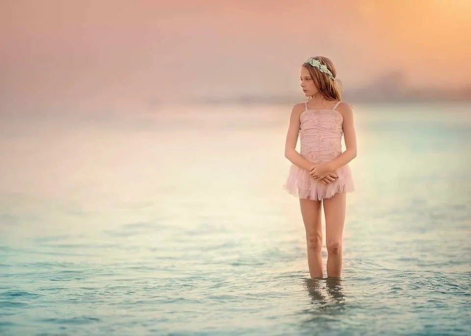 Beach sessions&hellip; ahhhhh&hellip; it&rsquo;s not AI&hellip; it&rsquo;s the lens, photographer&rsquo;s eyes and  a little hand-editing.. which makes it magical. And it&rsquo;s the Jersey Shore&hellip; so even more magical!