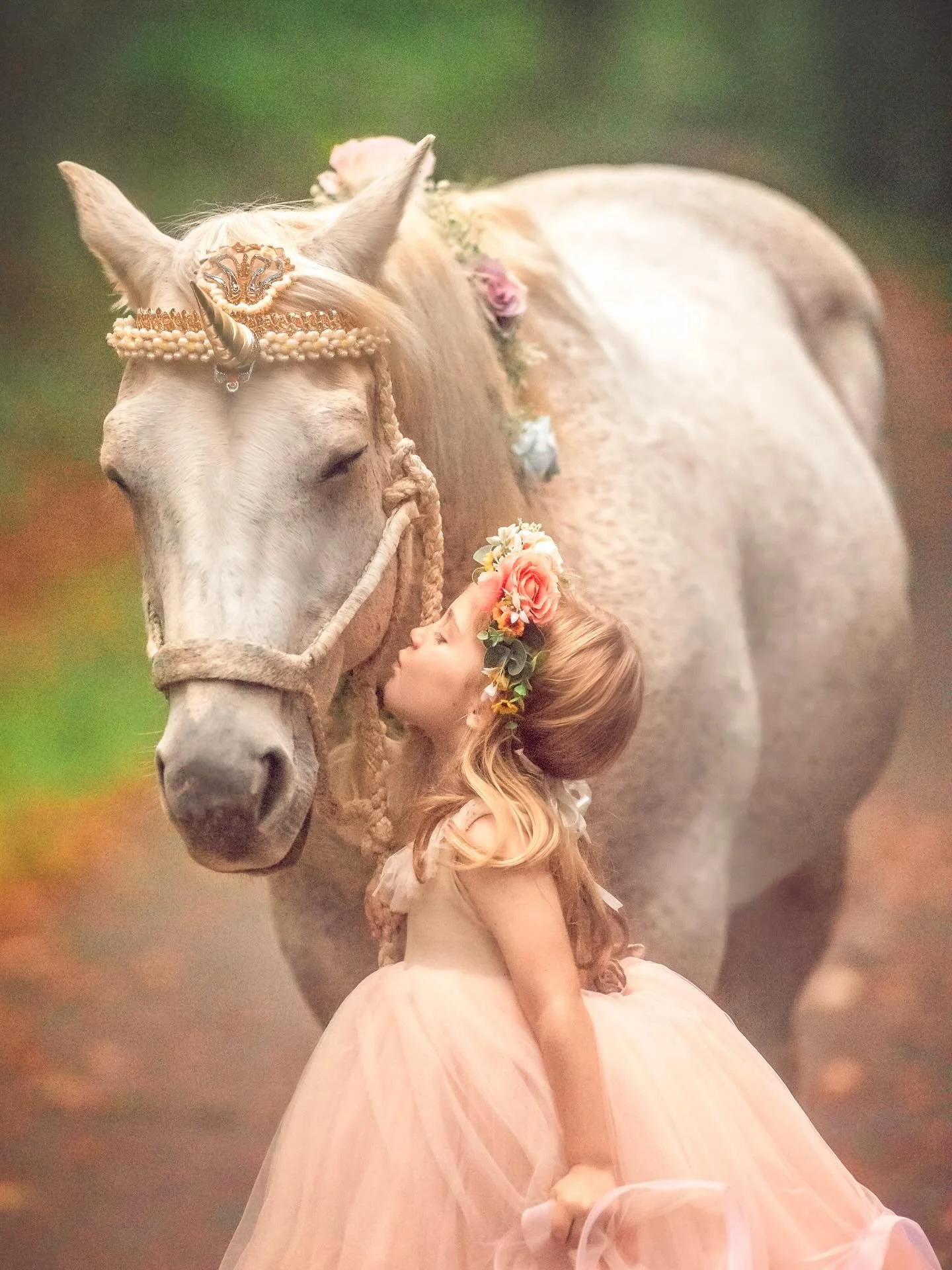 Don&rsquo;t forget to book your Magical Winter Unicorn Portraits this year ✨
Brand-new florals, dreamy new dresses, and fingers crossed for a little snow ❄️ &mdash; because when it happens, it&rsquo;s pure magic.

We&rsquo;ve been lucky enough to hav