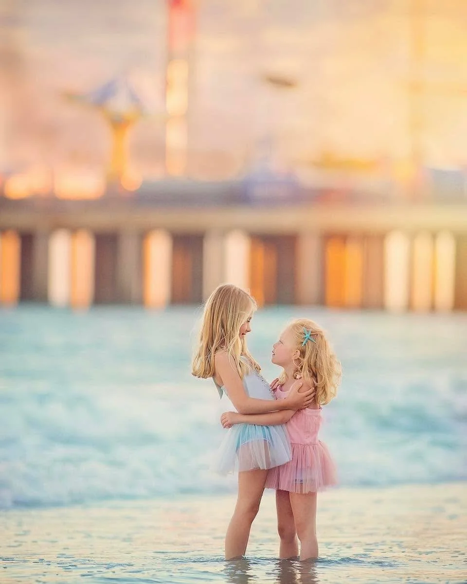 Holding on to the last days of Summer of 2026&hellip; (you see what I did there? 😄)

I think I only have 3 beach session dates left this season! If you&rsquo;ve been thinking about family photos, this is your sign.

There is just something about the