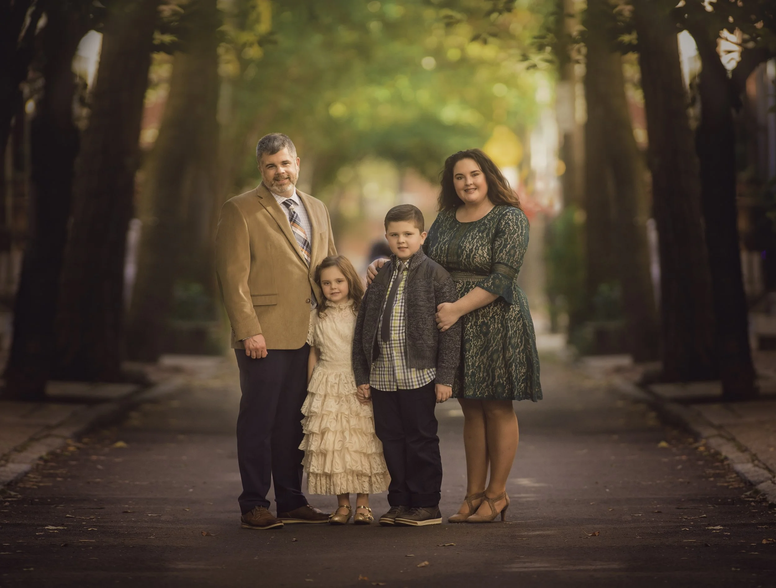 What to Wear for Family Photos in Philadelphia (City vs Park Looks)