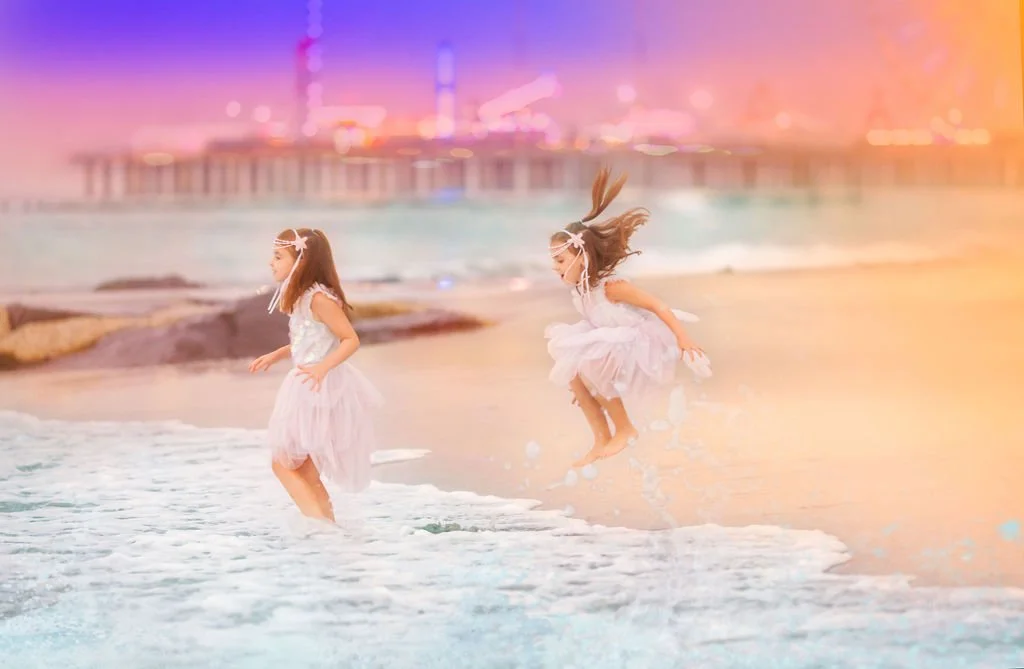 girls-playing-ocean-jersey-shore-family-photography.jpg