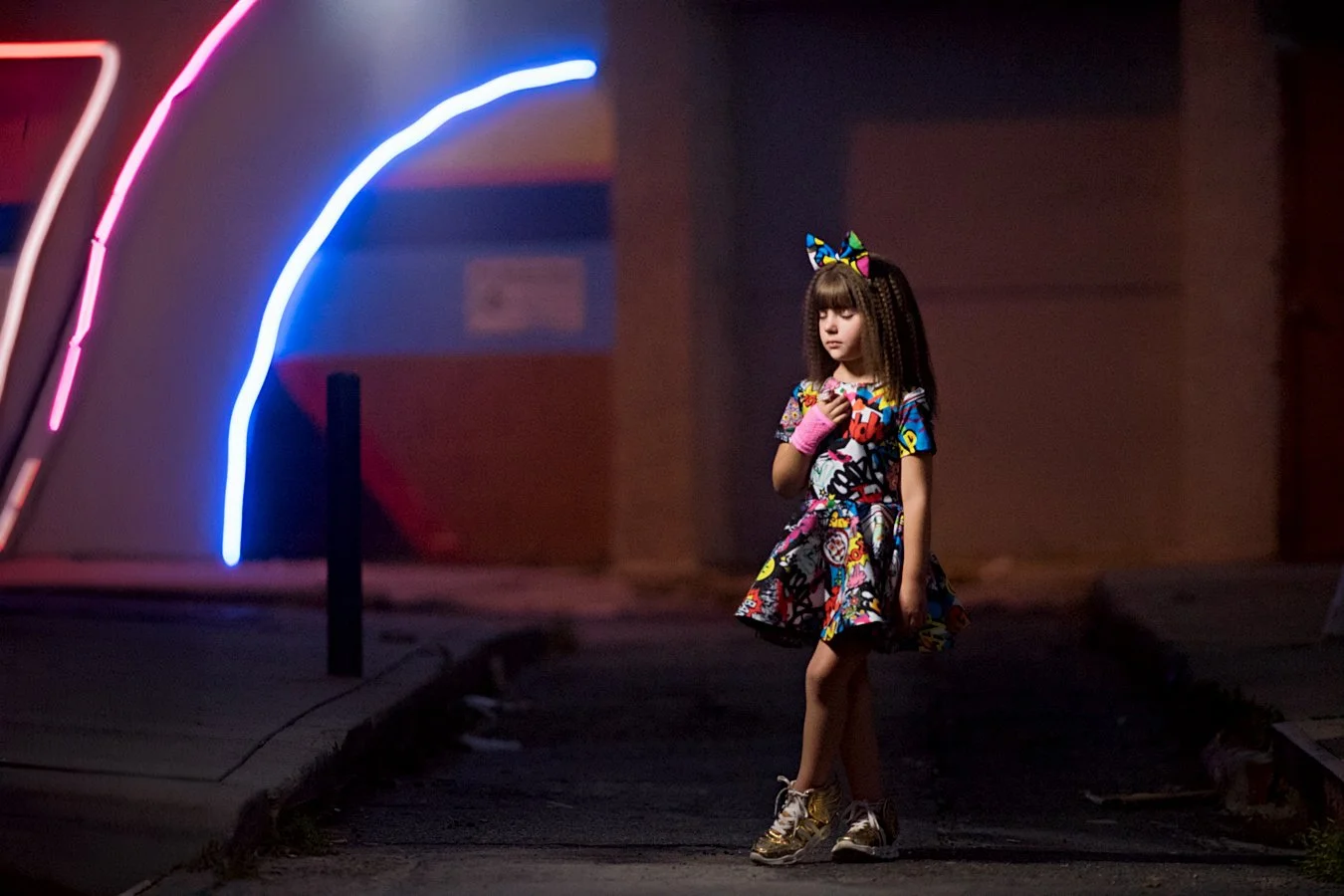 a girl modeling for shooting star photographer based in South Jersey for a cheesteak showdown portrait session