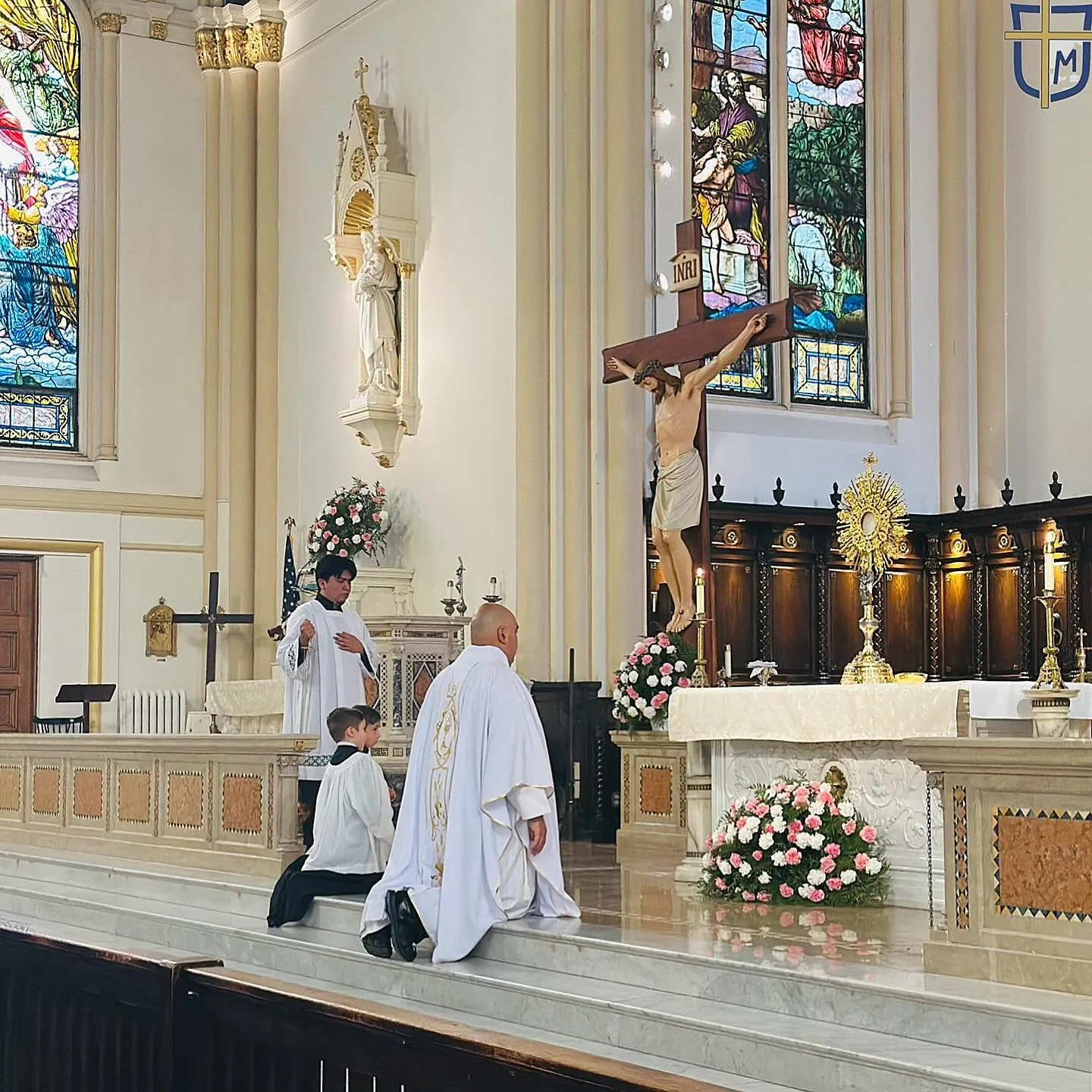 School Mass and exposition of the Blessed Sacrament. #nyccatholicschool #catholicmass