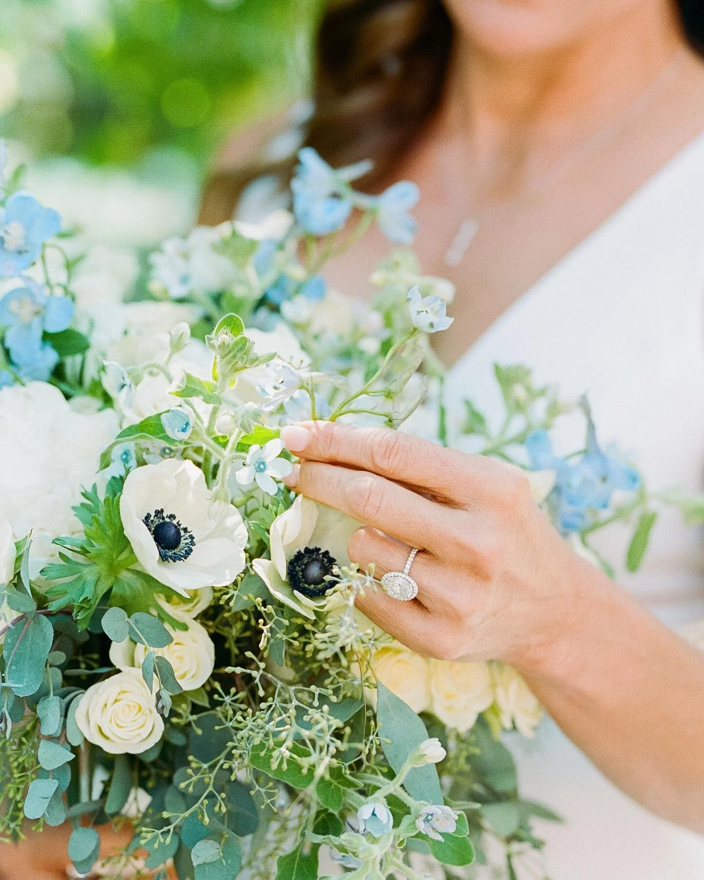 Delicate details&hellip;

#alaskawedding #alaskanwedding #alaskaadventurewedding #alaskaweddingphotographer #alaskaweddingphotography #alaskaelopement #alaskaelopementphotographer #alaskaadventureelopements #travelalaska #alaskatravel #alaska #alaska