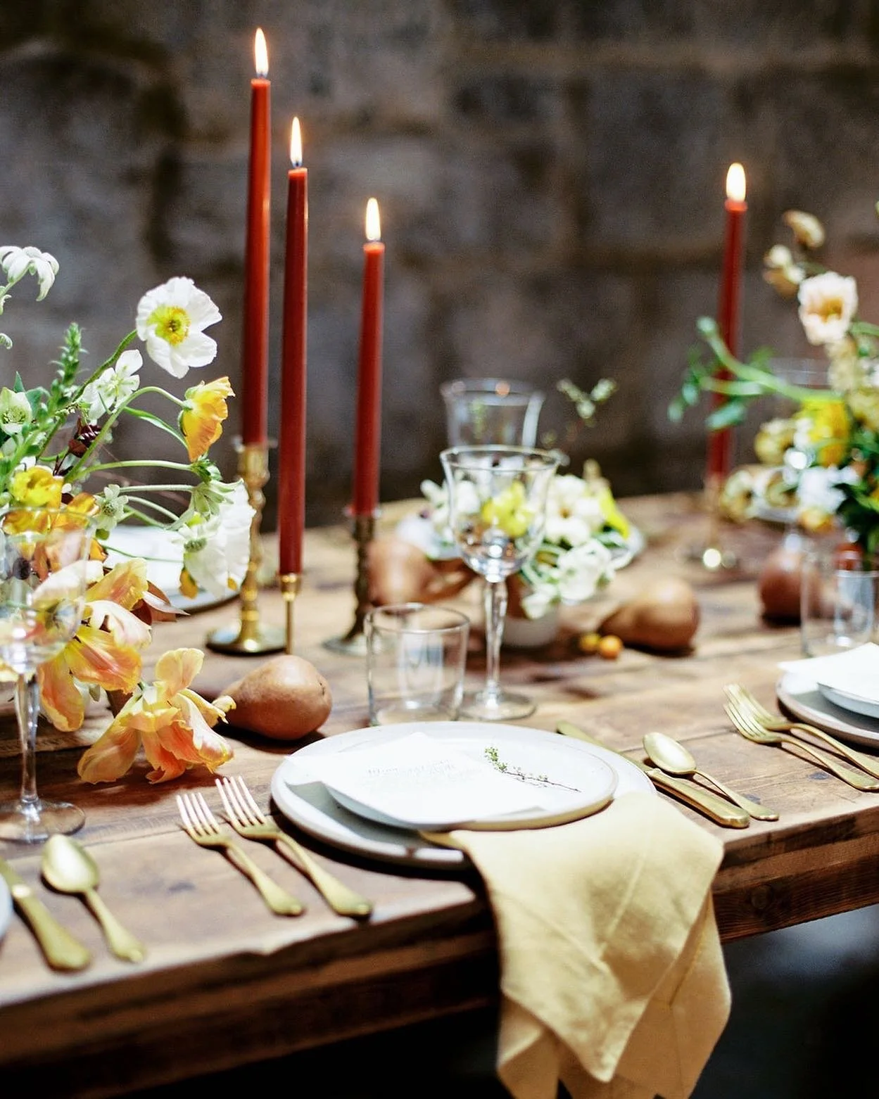 Moody reception details for a cozy autumn wedding

#alaskawedding #alaskanwedding #alaskaadventurewedding #alaskaweddingphotographer #alaskaweddingphotography #alaskaelopement #alaskaelopementphotographer #alaskaadventureelopements #travelalaska #ala