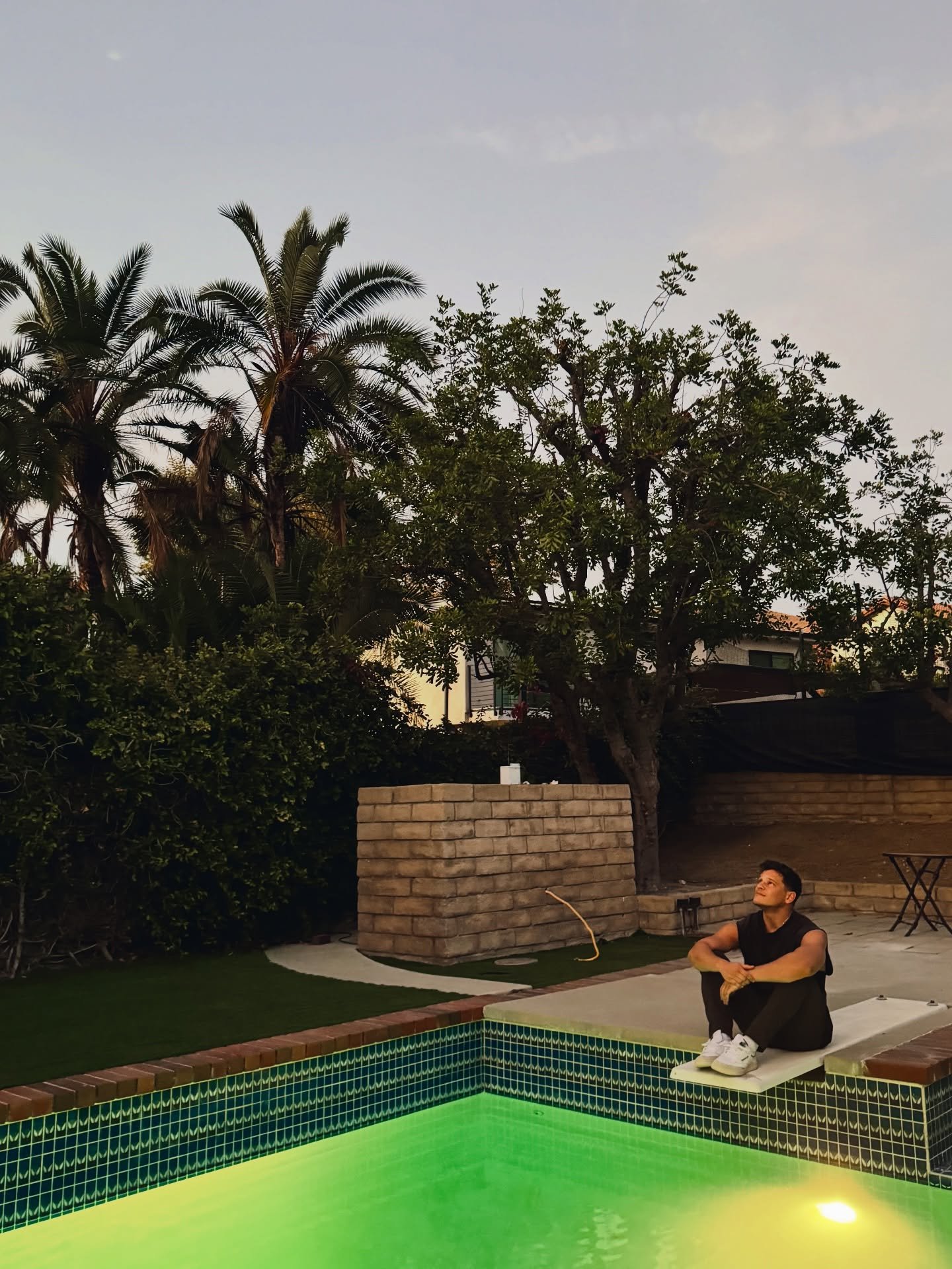 Catching up recent happenings 💛🪩

1. Malibu
2. Venice beach 
3. NCG
4. San Luis Obispo
5. The BOWWWLLL
6. St. Lawrence 
7. F@ck face party 
8. Us
9. Droopy pumpkin
10. Nice track