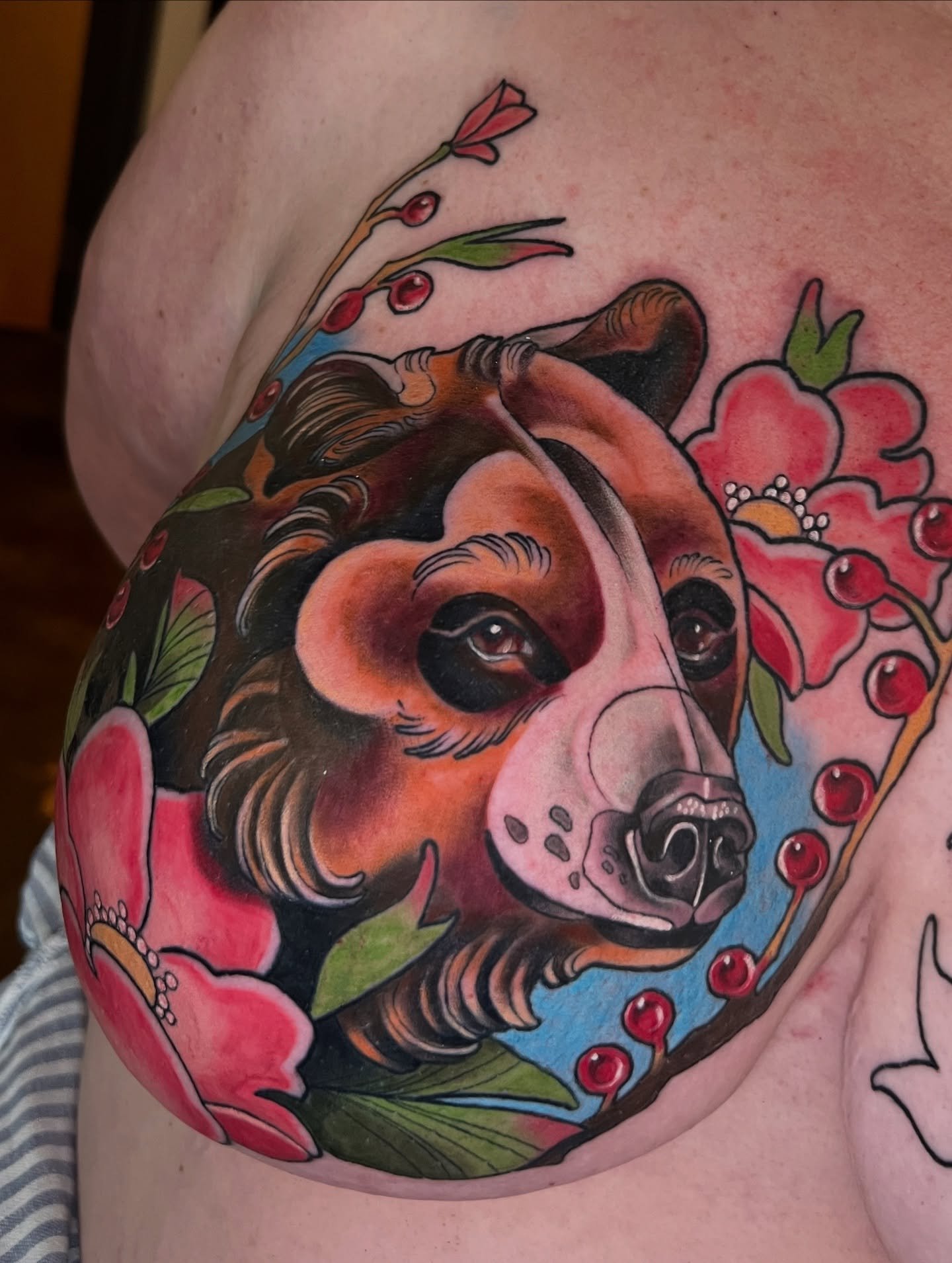 Color started for Jessica’s mastectomy scar coverup!🩵
Black is all healed! I’m so honored to work on this piece and with such an amazing human like Jessica! I adore how it’s coming out and can’t wait to finish it soon!!😭
#ma