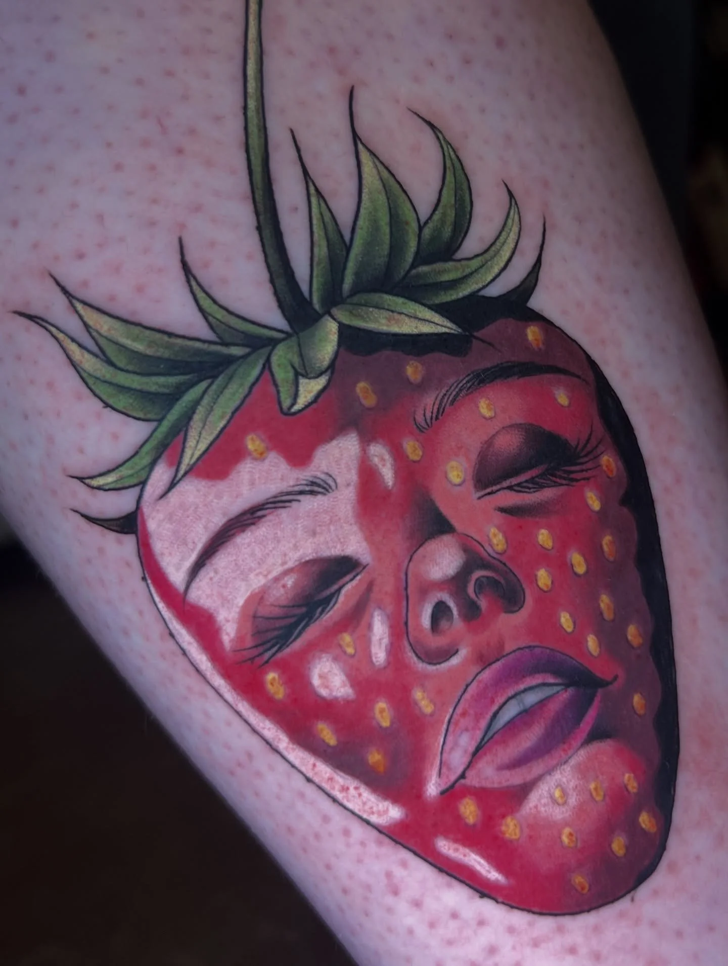 Strawberry lady! From our trade weekend for Megan🍓
This one definitely needed its own post, I would LOVE to do more like this!! 
-
#strawberrytattoo #ladyfacetattoo #mntattooers