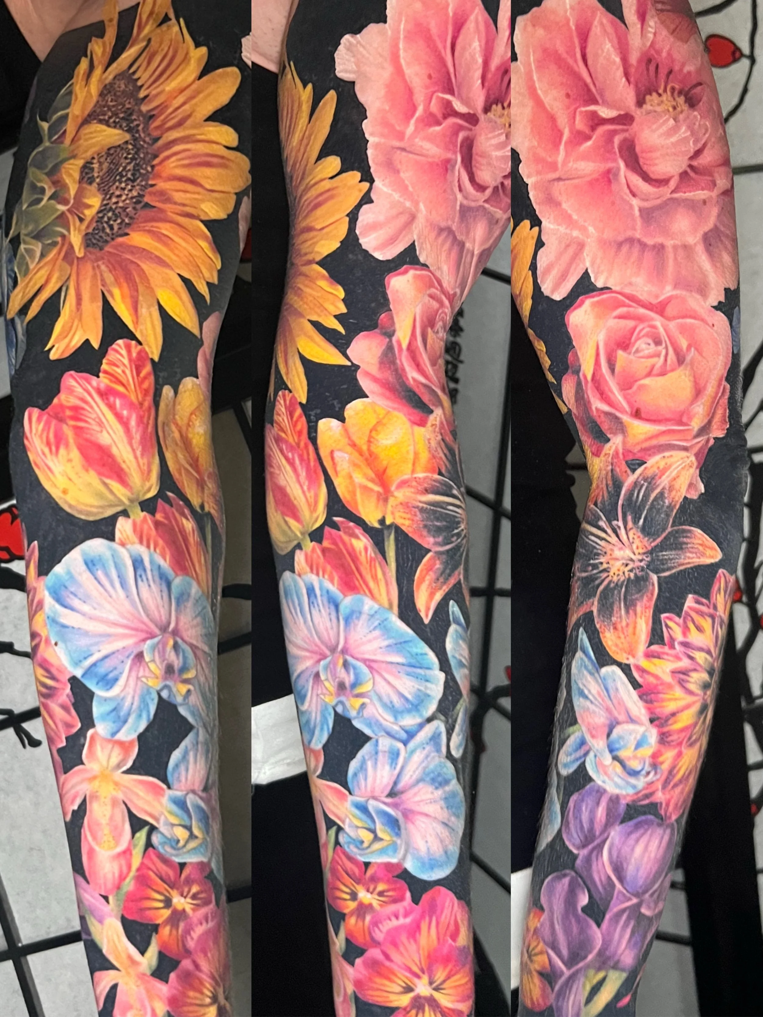 Finally got around to posting this full sleeve not in a reel!🥳
All floral is fully healed, ranging from 2 months to 2 years! Thanks a ton to my mother-in-law who always let me have fun and gave me the most trust for this project!
-
#blackworktattoo 