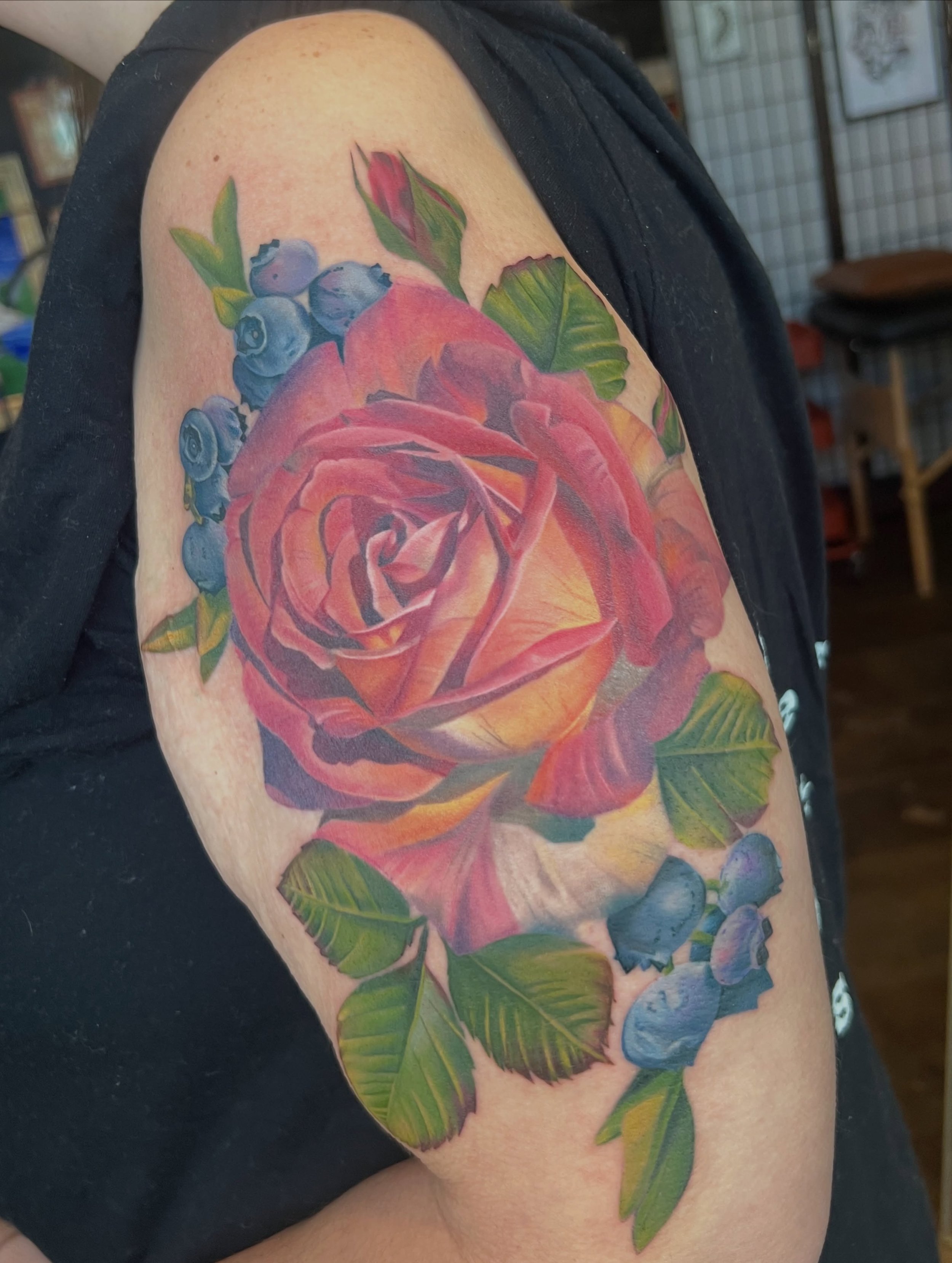 Expanded this piece I did at the @greatnorthtattoofest this year!🎀 The rose is fully healed. Leaves &amp; berries new.
I absolutely adore how this piece has settled in for Christine🥹
-
Some products used:
@hivecaps @industryinksusa @tattooarmour_us