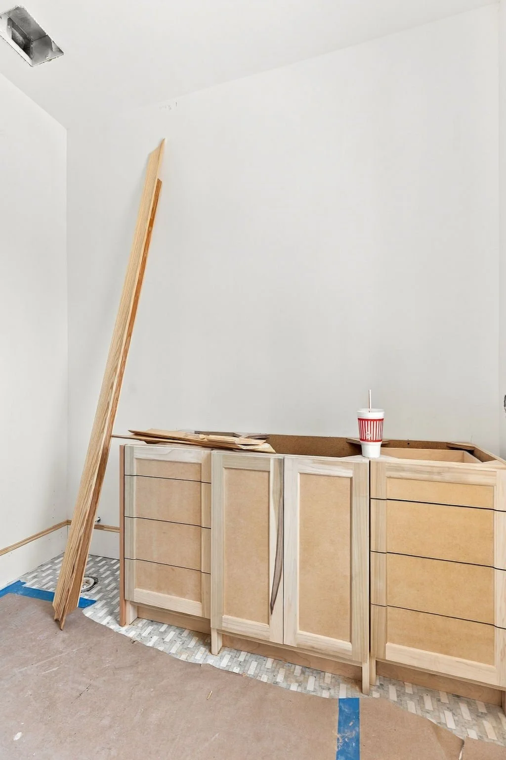 6716-Aberdeen-web-design-jessica-koltun-selling-dallas-broker-designer-netflix30.jpg