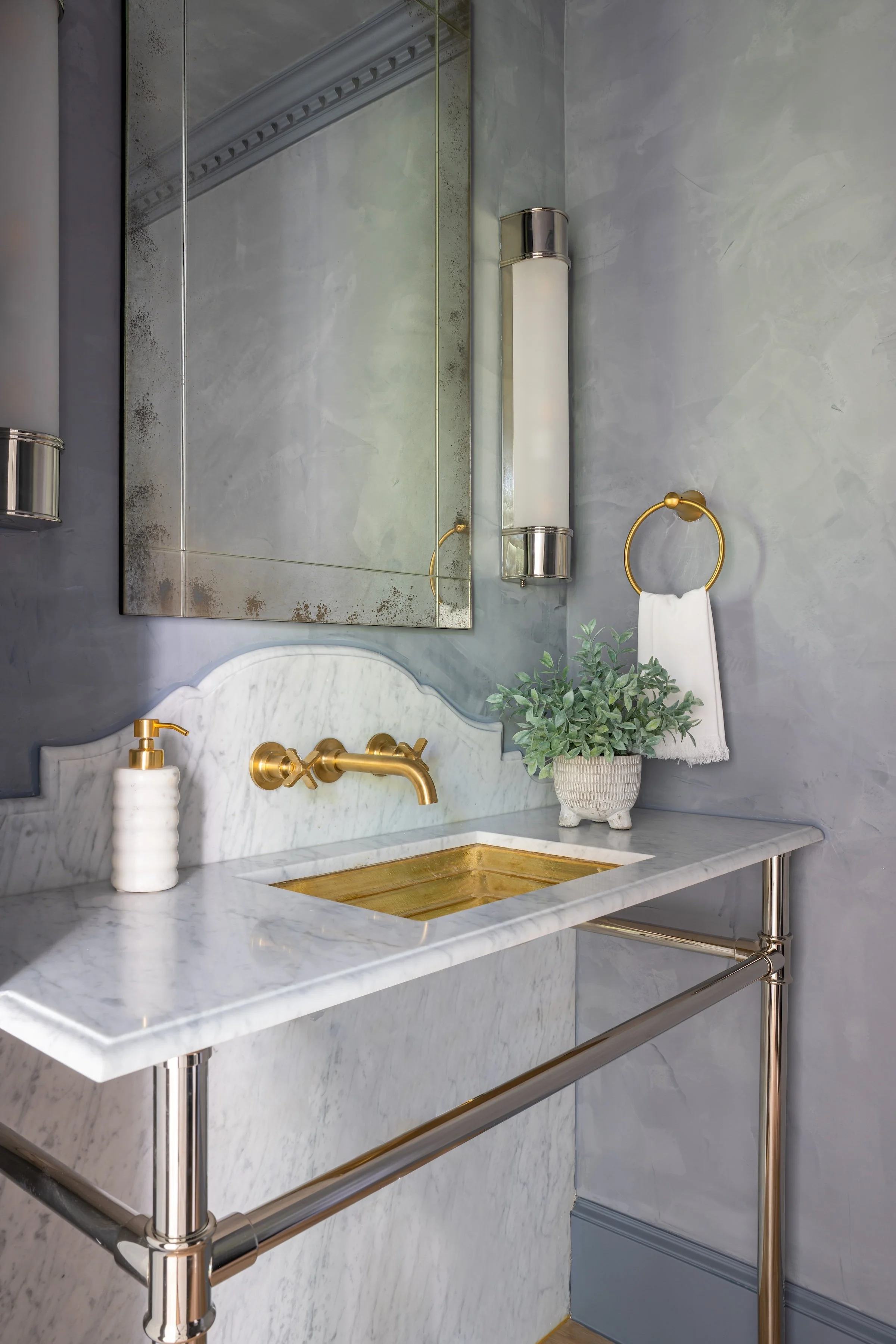 5827-del-roy-costa-christ-jessica-koltun-netflix-hgtv-interior-design-real-estate-developer12.jpg