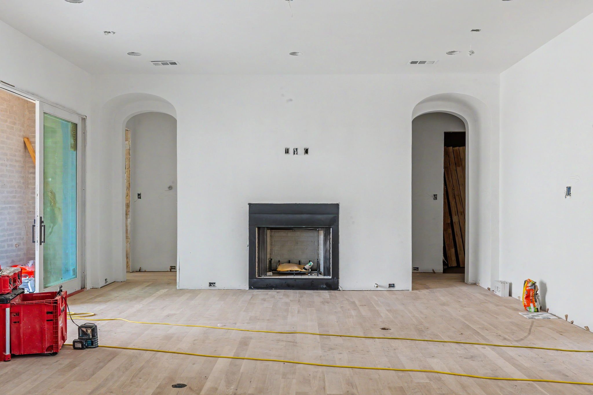 3963-gaspar-web-jessica-koltun-broker-realtor-interior-designer-selling-dallas-netflix-hgtv2026-09-10 at 1.11.09 PM 8.jpg