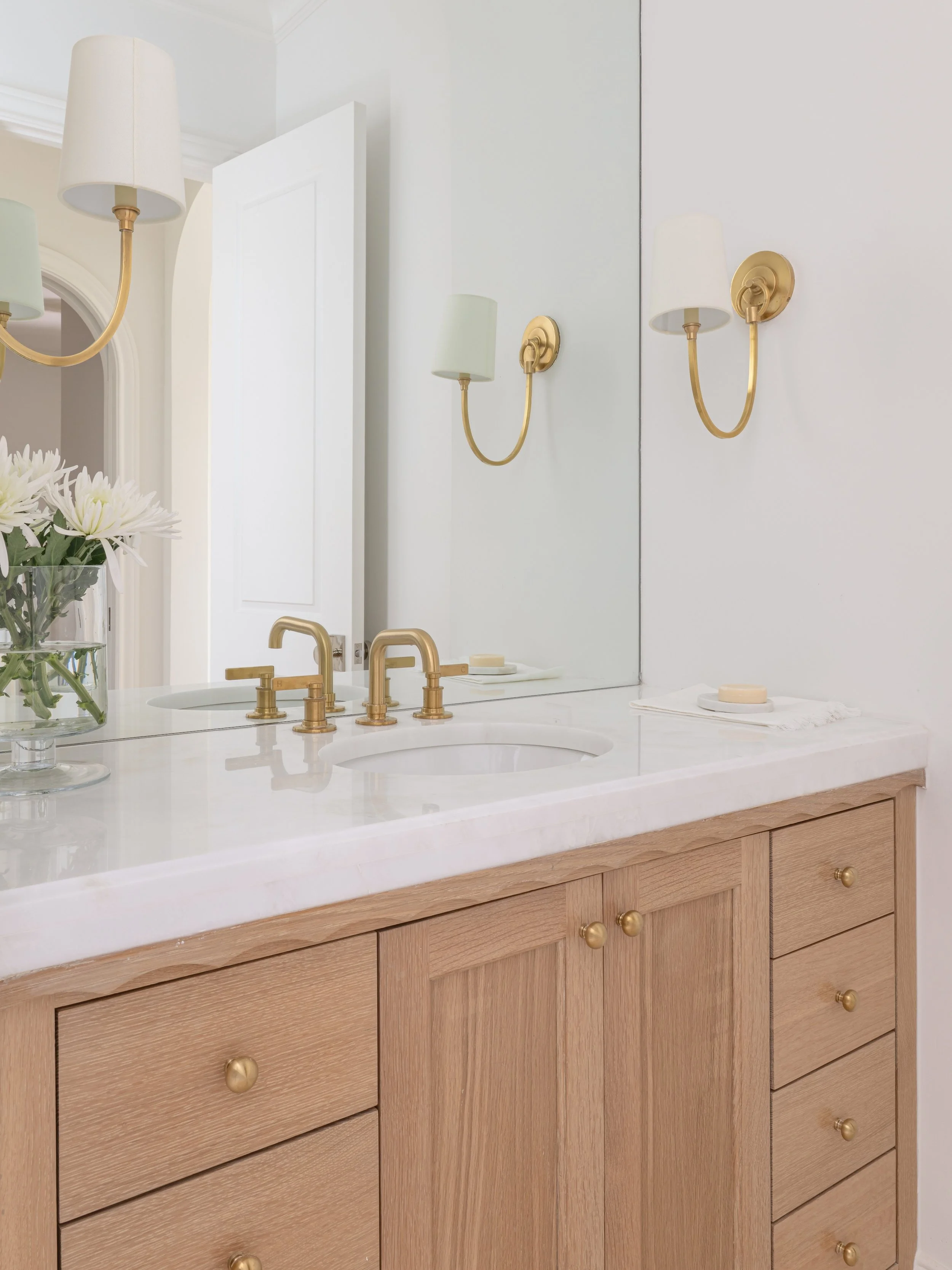 4017-lomita-web-costa-christ-design-jessica-koltun-selling-dallas-broker-designer-netflix6.jpg