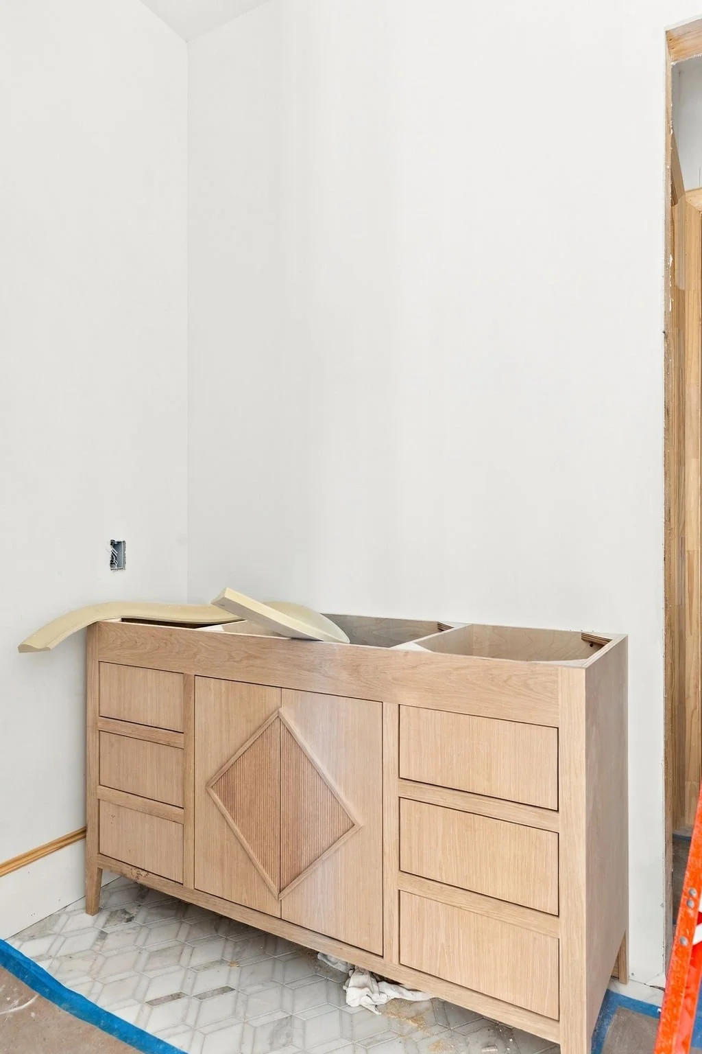 6716-Aberdeen-web-design-jessica-koltun-selling-dallas-broker-designer-netflix28.jpg