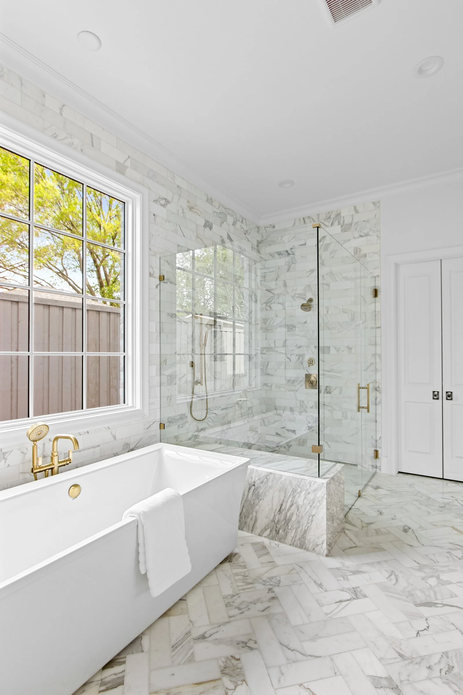 5827-DelRoy-COMPLETION-design-jessica-koltun-selling-dallas-broker-designer-netflix33.jpg