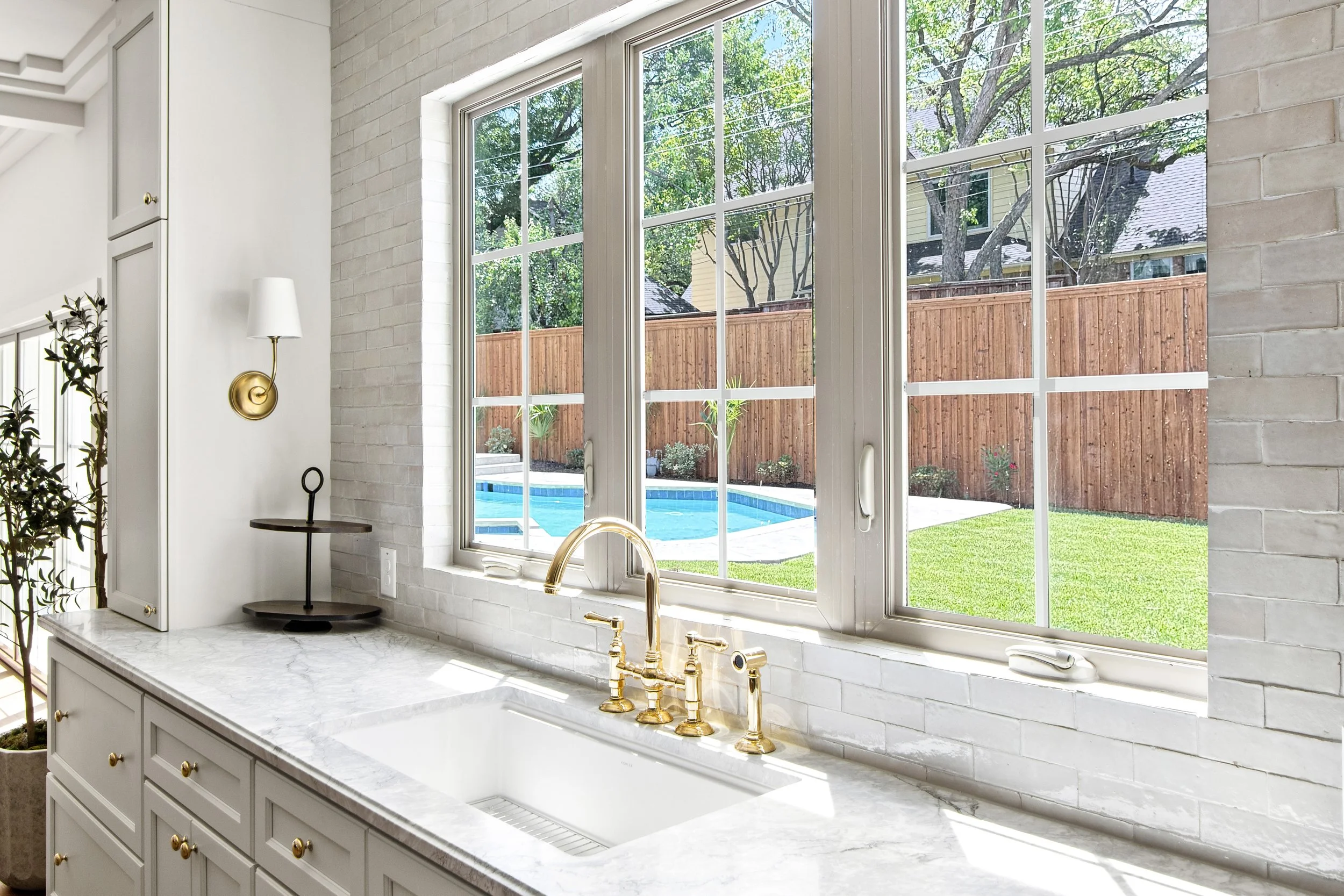 4366-willow-print-jessica-koltun-broker-realtor-interior-designer-selling-dallas-netflix-hgtv25.jpg