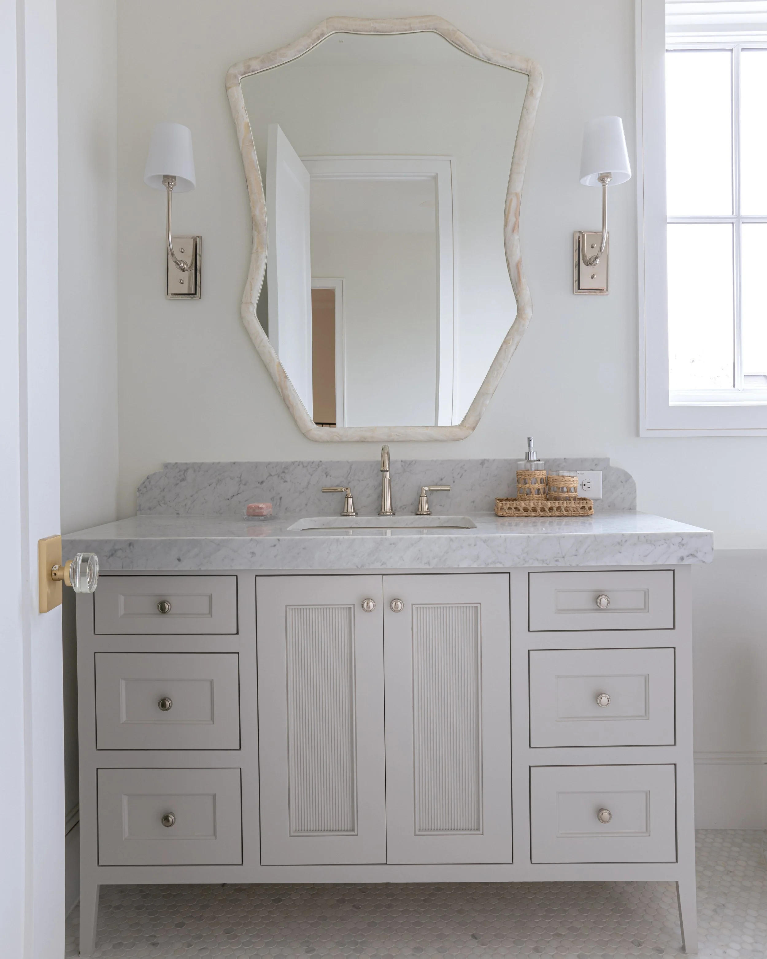 6815-pemberton-costa-christ-strictly-natural-light-jessica-koltun-broker-realtor-interior-designer-selling-dallas-netflix-hgtv54.jpg