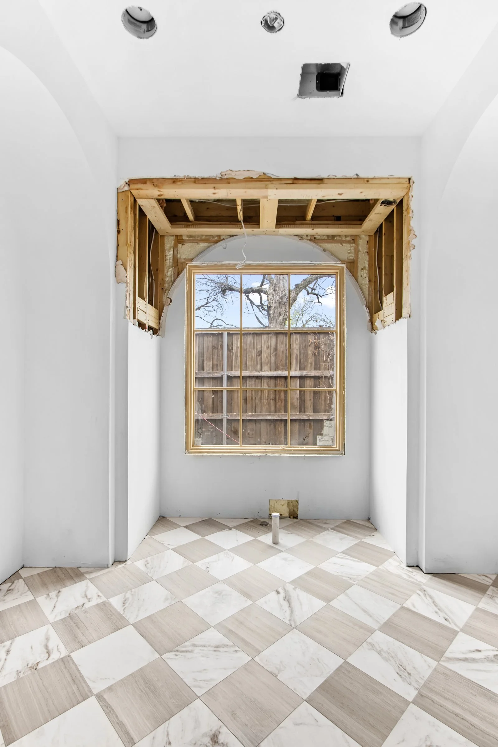 4017-Lomita-TILE-design-jessica-koltun-selling-dallas-broker-designer-netflix7.jpg