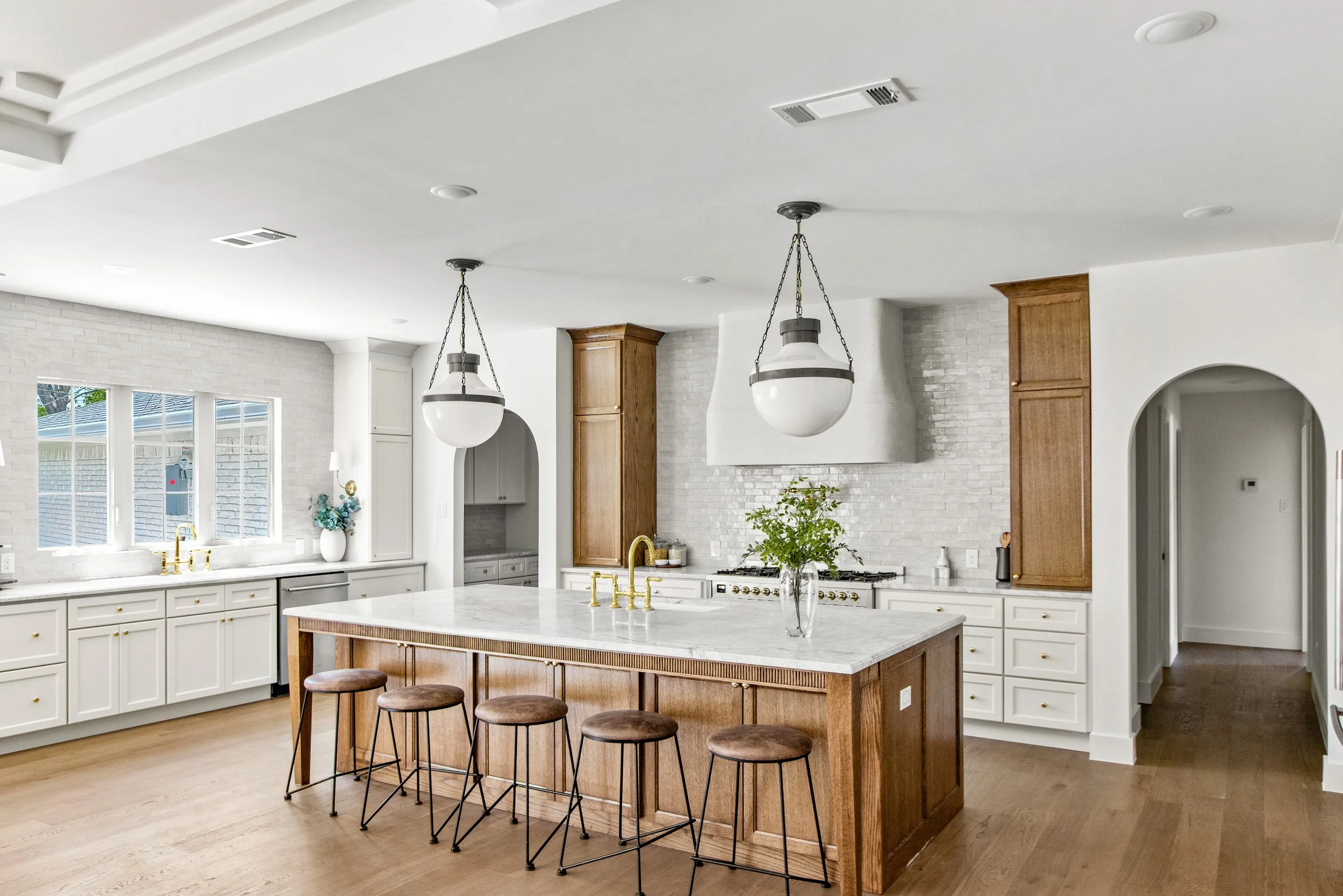 4366-willow-print-jessica-koltun-broker-realtor-interior-designer-selling-dallas-netflix-hgtv18.jpg