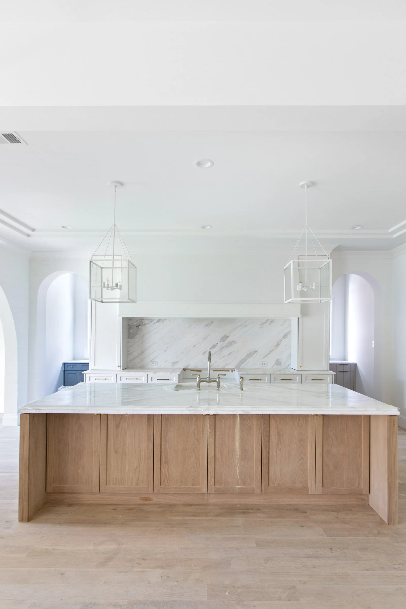 3934-clover-web-jessica-koltun-broker-realtor-interior-designer-selling-dallas-netflix-hgtv2026-06-26 at 4.28.00 PM 5.jpg