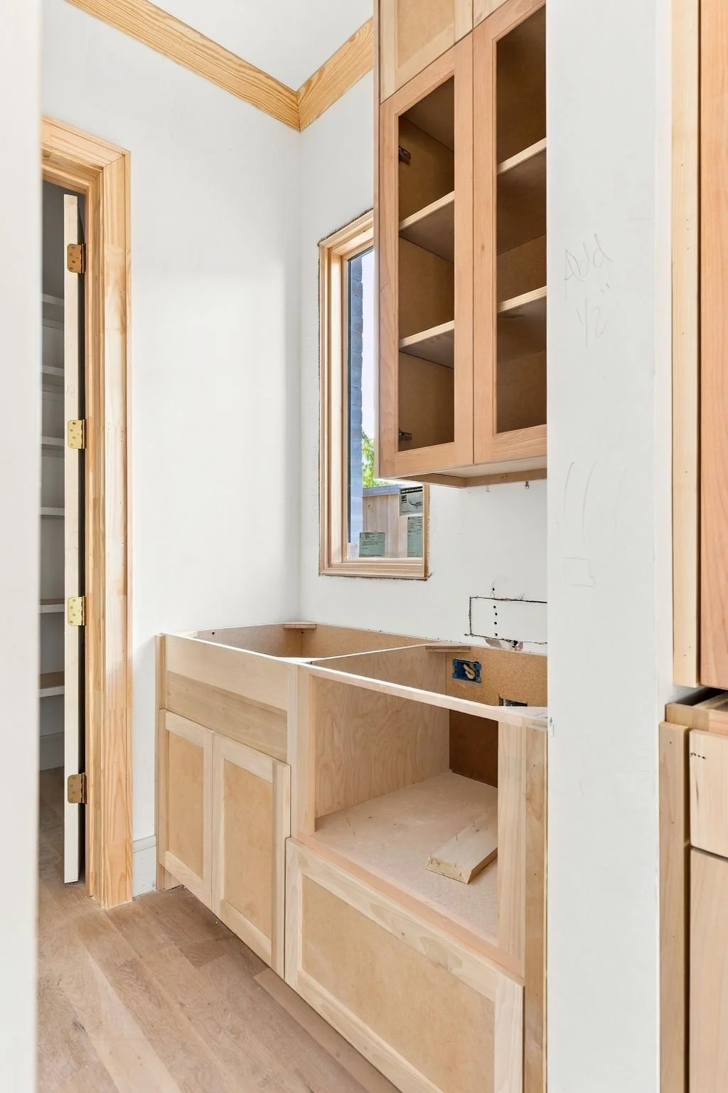 3963-Gaspar-web-design-jessica-koltun-selling-dallas-broker-designer-netflix11.jpg