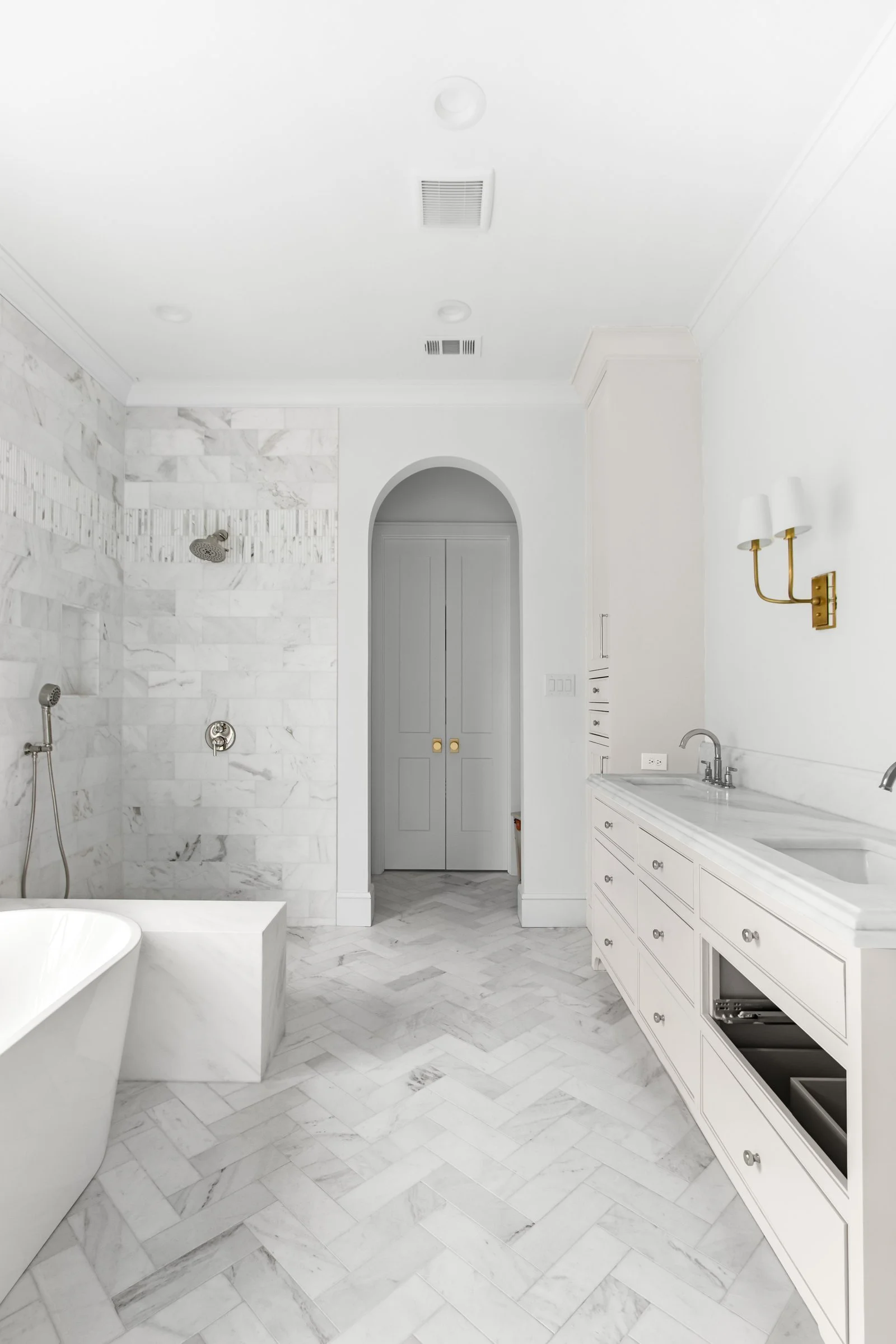 4150-LIVELY-PUNCH-design-jessica-koltun-selling-dallas-broker-designer-netflix7.jpg