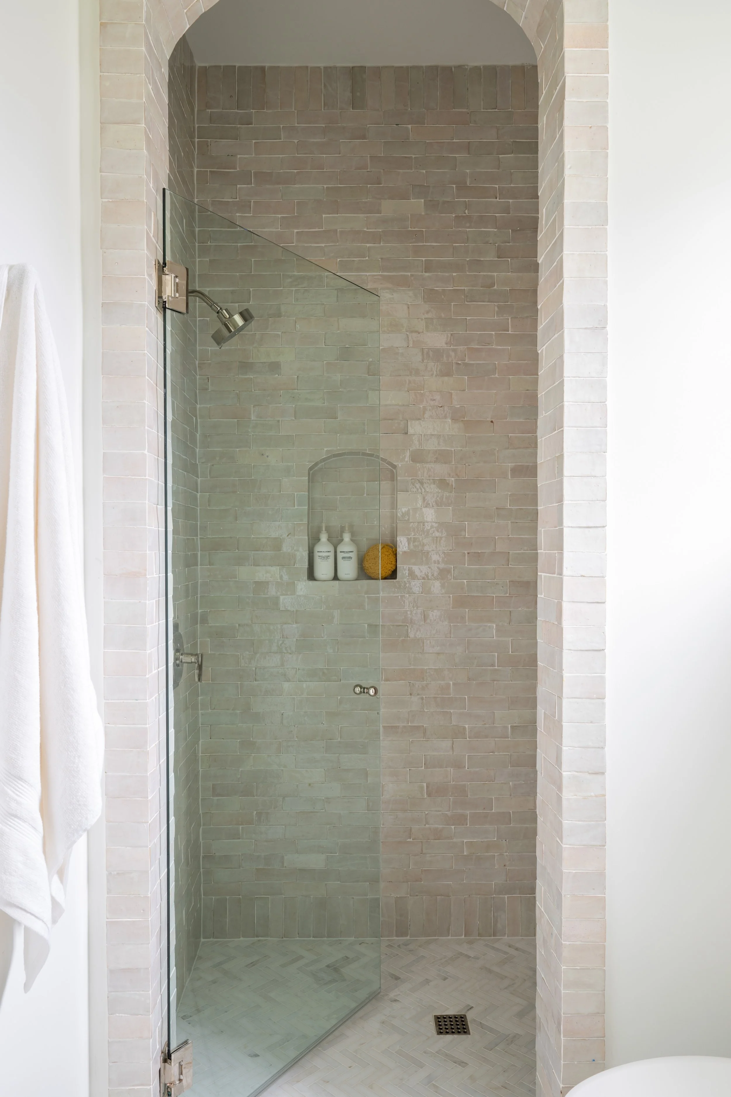 4059-Lomita-Print-design-jessica-koltun-selling-dallas-broker-designer-netflix4.jpg