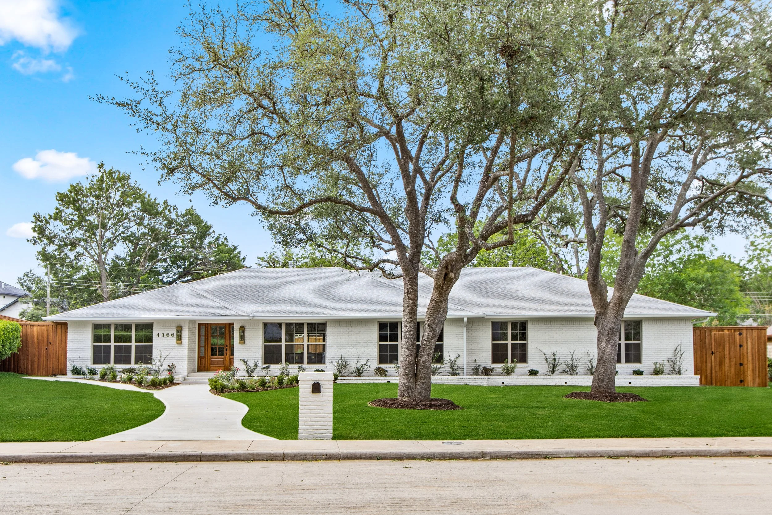 4366-willow-print-jessica-koltun-broker-realtor-interior-designer-selling-dallas-netflix-hgtv0.jpg