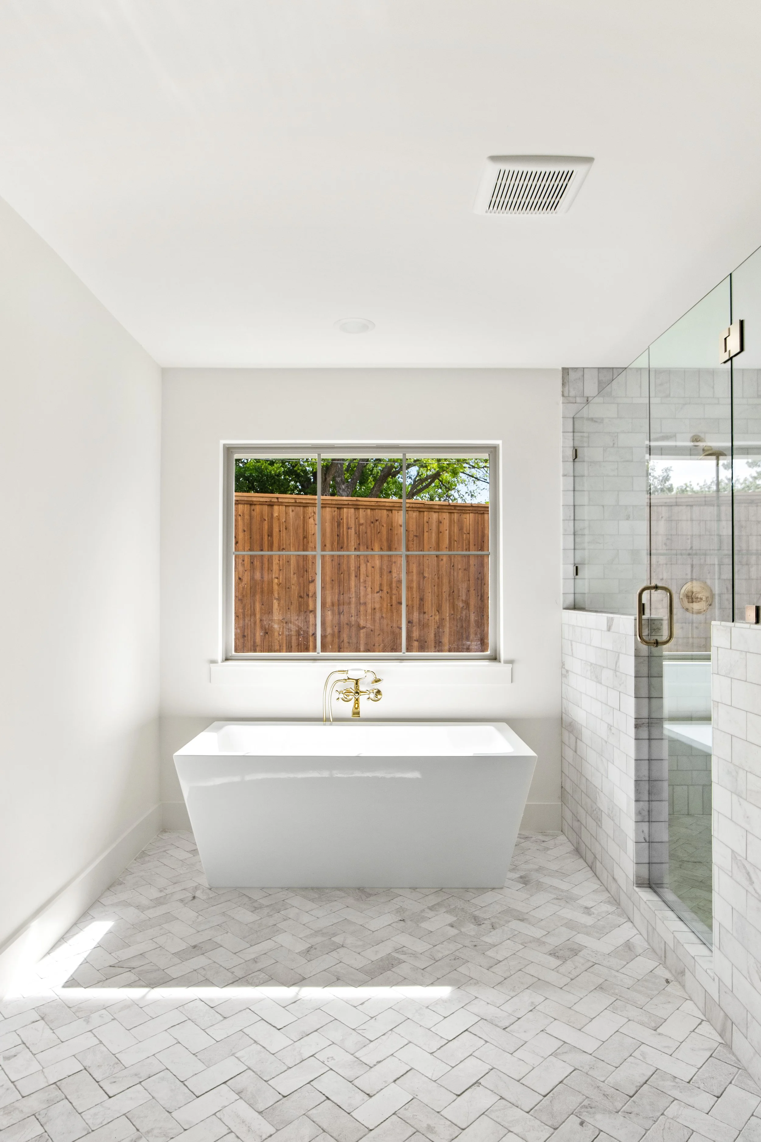 4366-willow-print-jessica-koltun-broker-realtor-interior-designer-selling-dallas-netflix-hgtv40.jpg